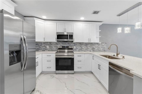 Tiny photo for 11477 NW 39th Court #305-1, Coral Springs, FL 33065 (MLS # B26058954)