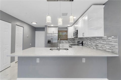 Tiny photo for 11477 NW 39th Court #305-1, Coral Springs, FL 33065 (MLS # B26058954)