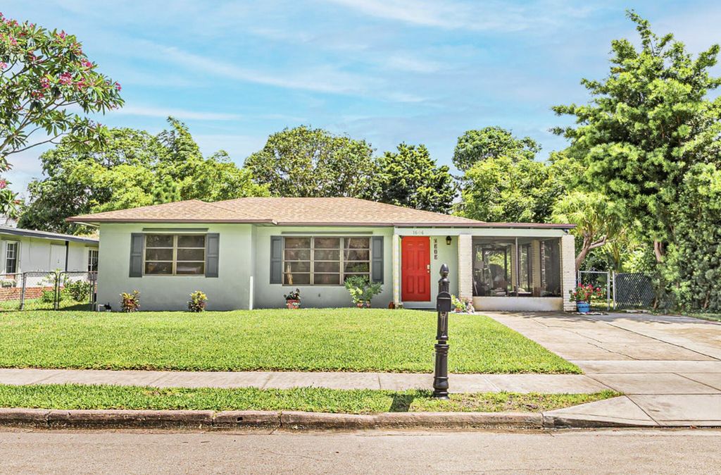 Photo of 1606 16th Avenue N, Lake Worth Beach, FL 33460 (MLS # R11101998)