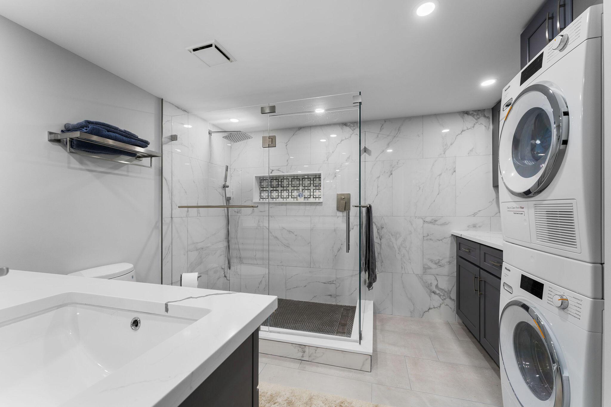WATER GLADES CONDO - Residential