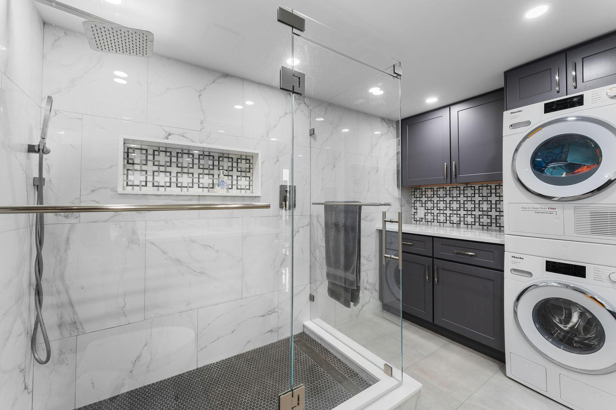 WATER GLADES CONDO - Residential