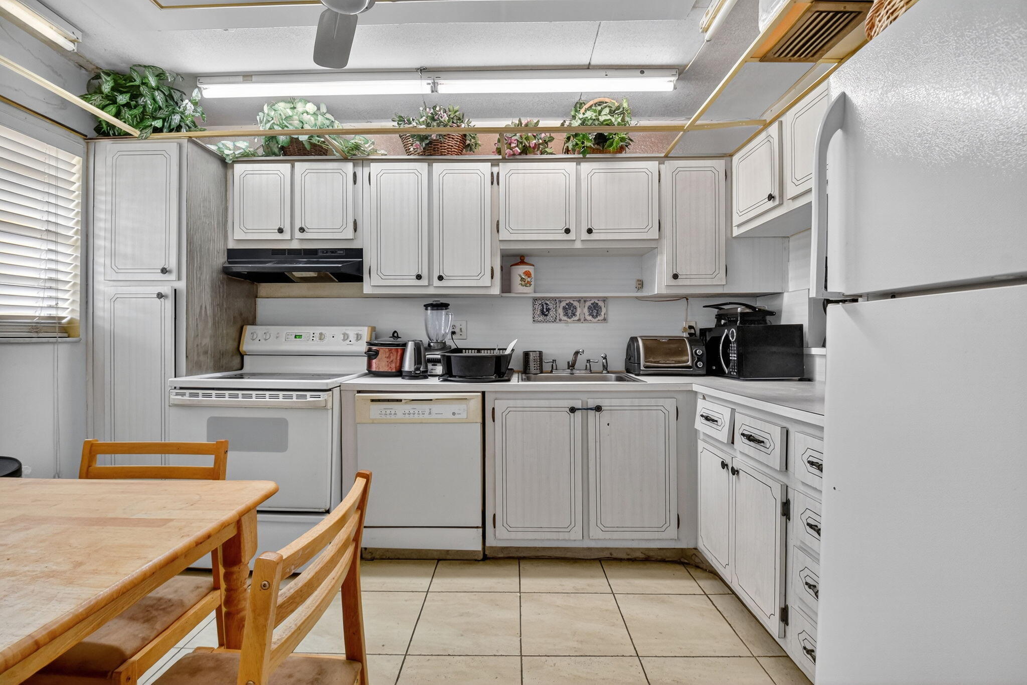 LAKEVIEW GREENS - Residential