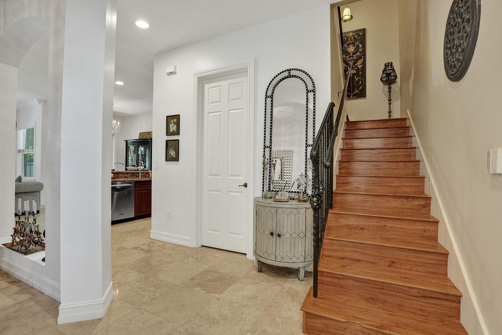 Photo of 1127 N Victoria Park Road, Fort Lauderdale, FL 33304 (MLS # B26016463)