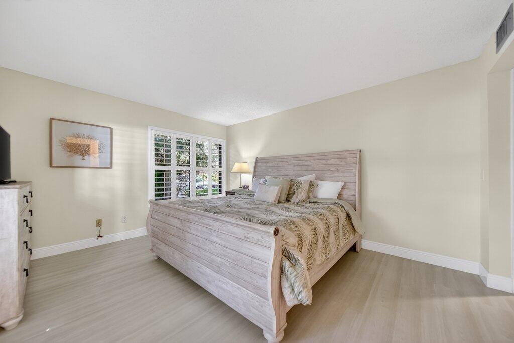 RIVERWOOD CONDO - Residential