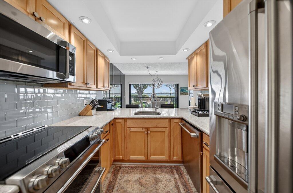 RIVERWOOD CONDO - Residential