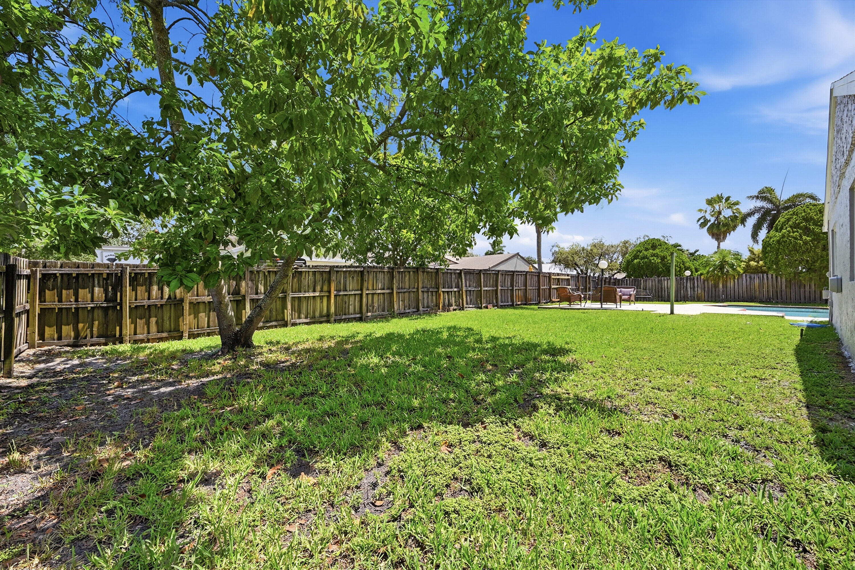 FLAMINGO GARDENS-PHASE TWO - Residential Lease