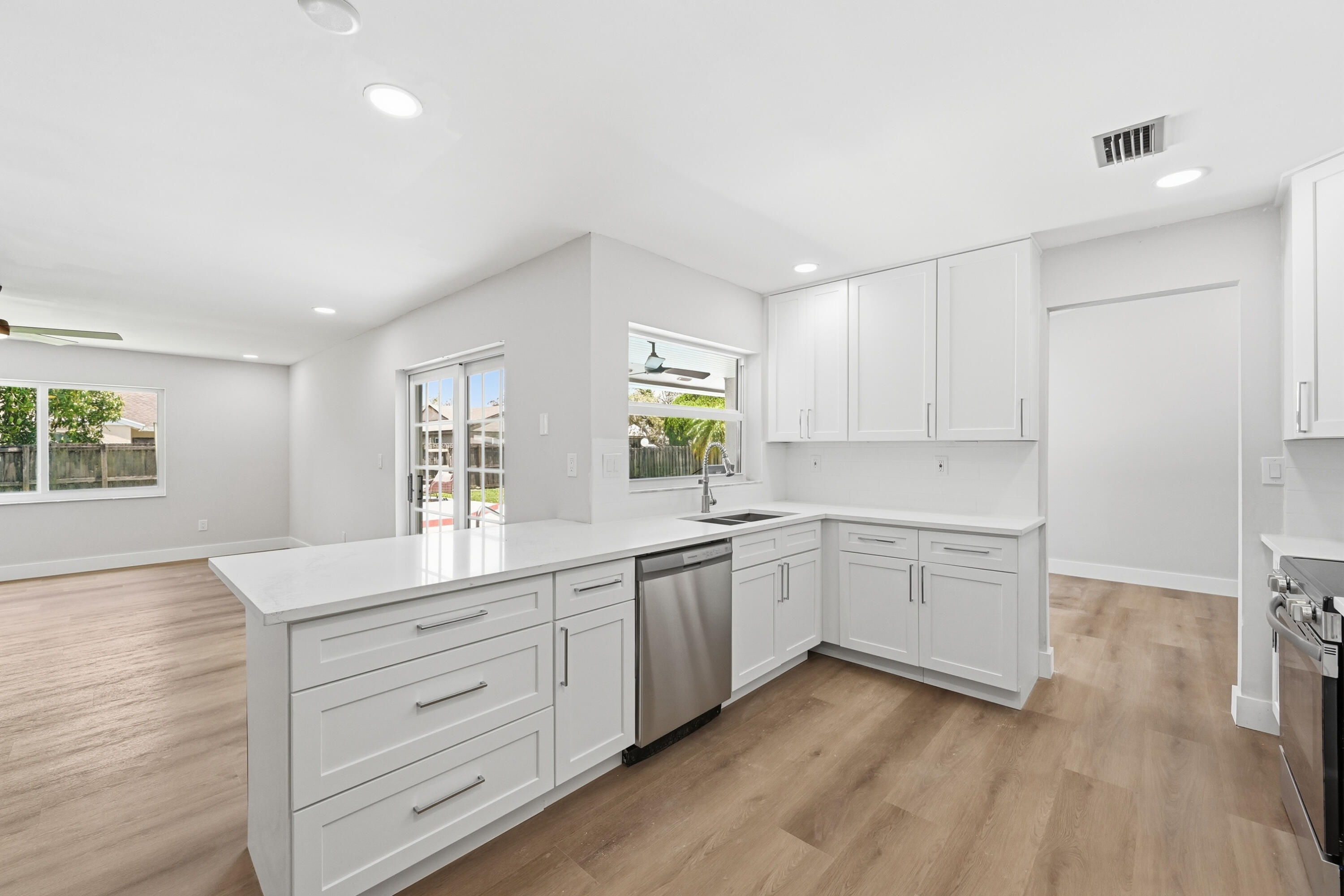 FLAMINGO GARDENS-PHASE TWO - Residential Lease