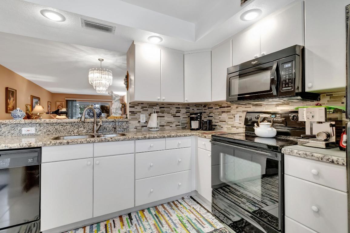 WYNMOOR VILLAGE - Residential