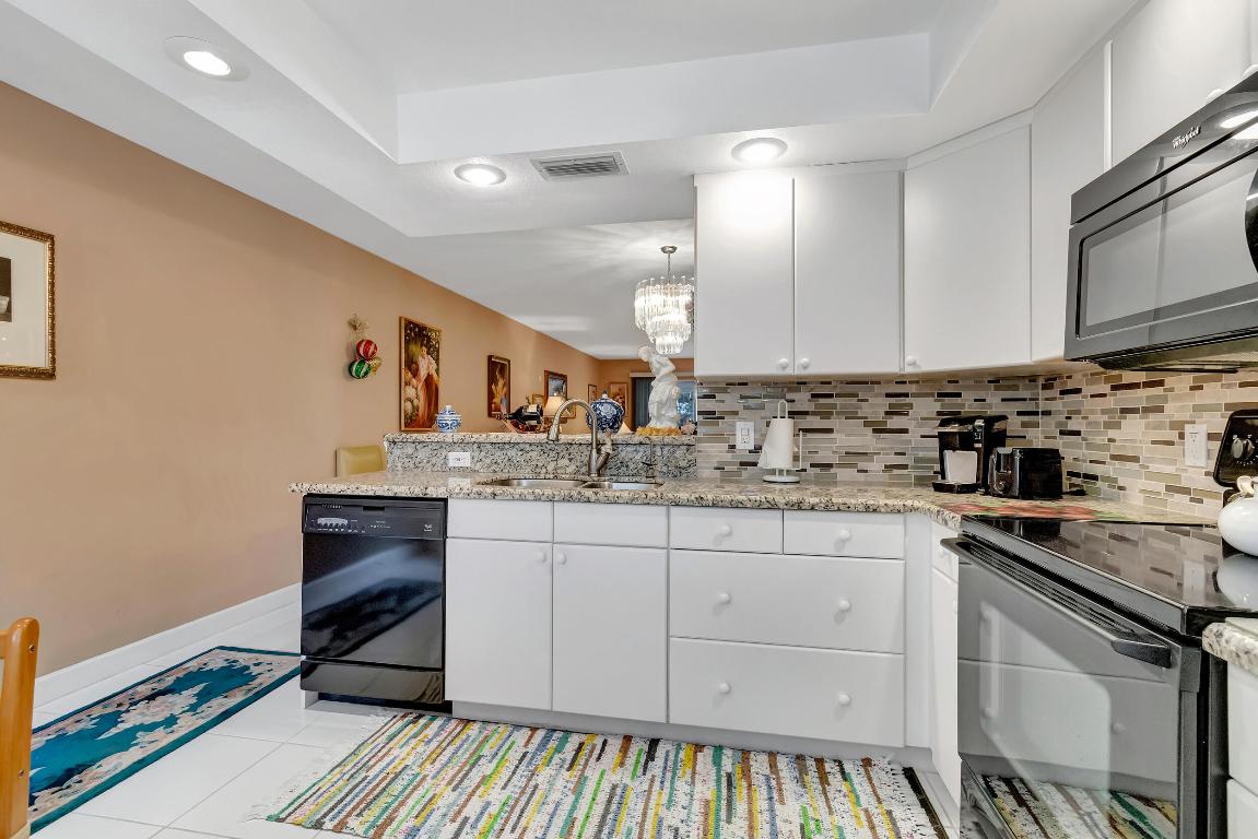 WYNMOOR VILLAGE - Residential