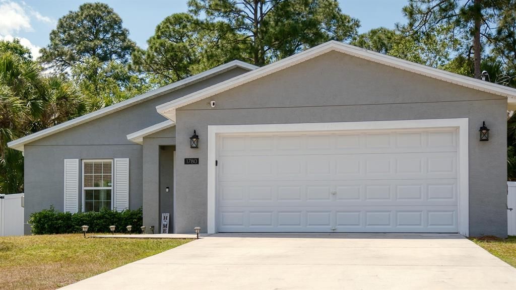 Photo of 1780 SW Leafy Road, Port St Lucie, FL 34953 (MLS # R10877589)