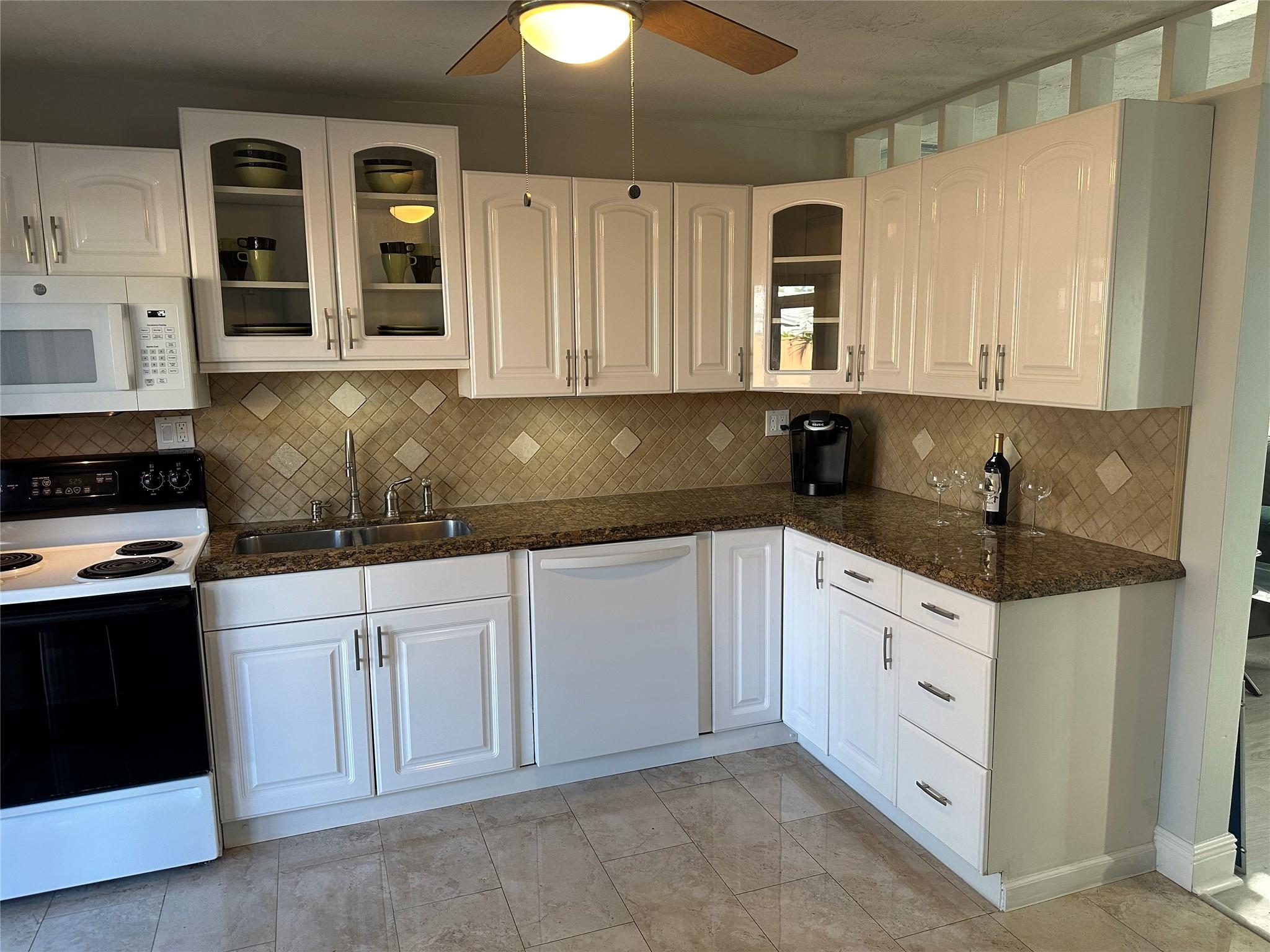 Collier Estates 41-19 B - Residential