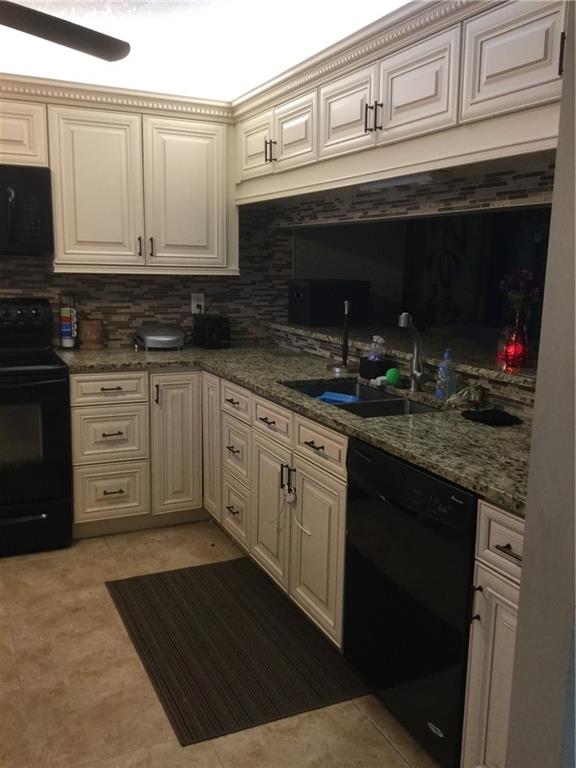 Hamptons West - Residential