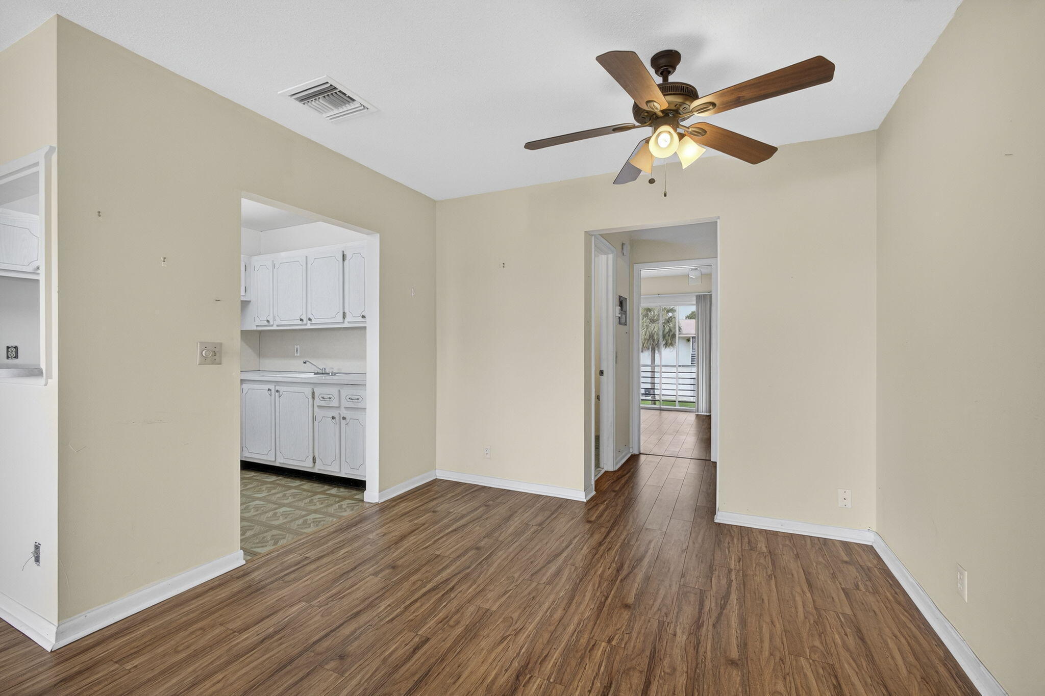 EASTHAMPTON CONDO - Residential