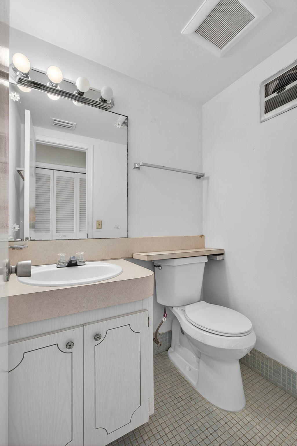 EASTHAMPTON CONDO - Residential