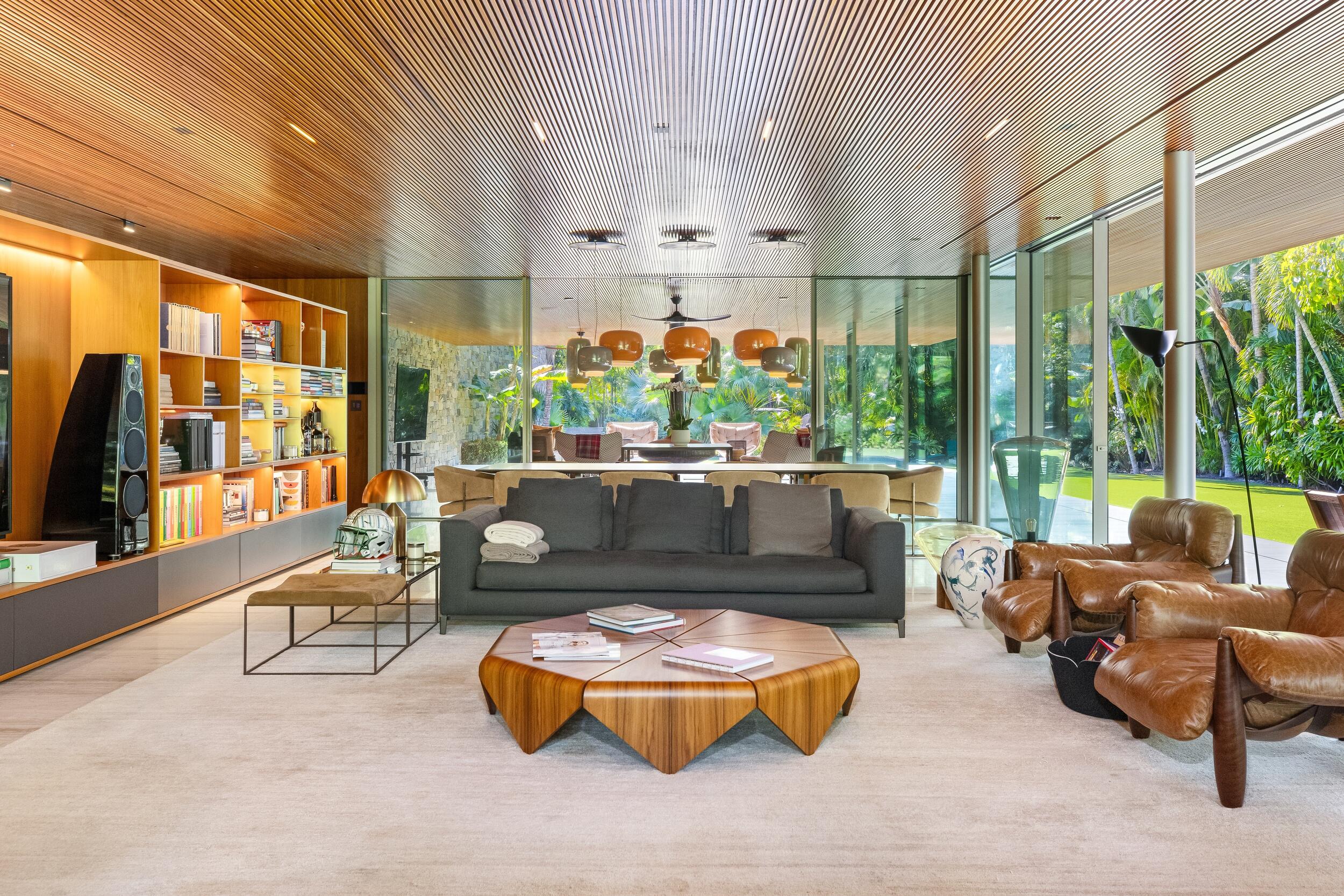 SINGER - Residential