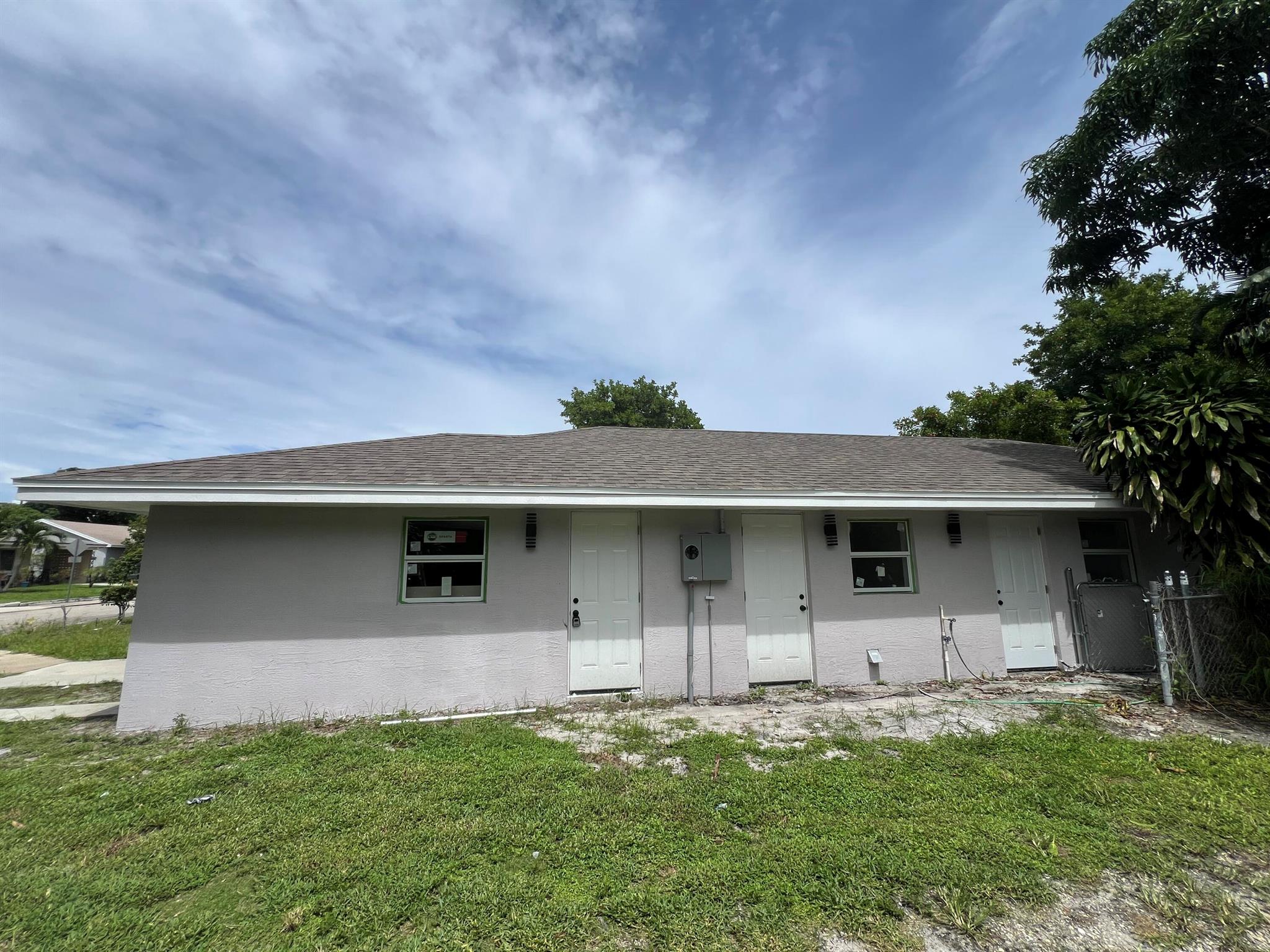 TOWN OF LAKE WORTH - Residential Lease