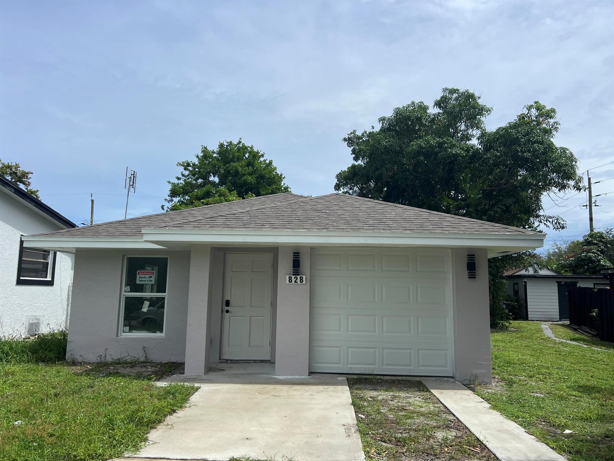 TOWN OF LAKE WORTH - Residential Lease