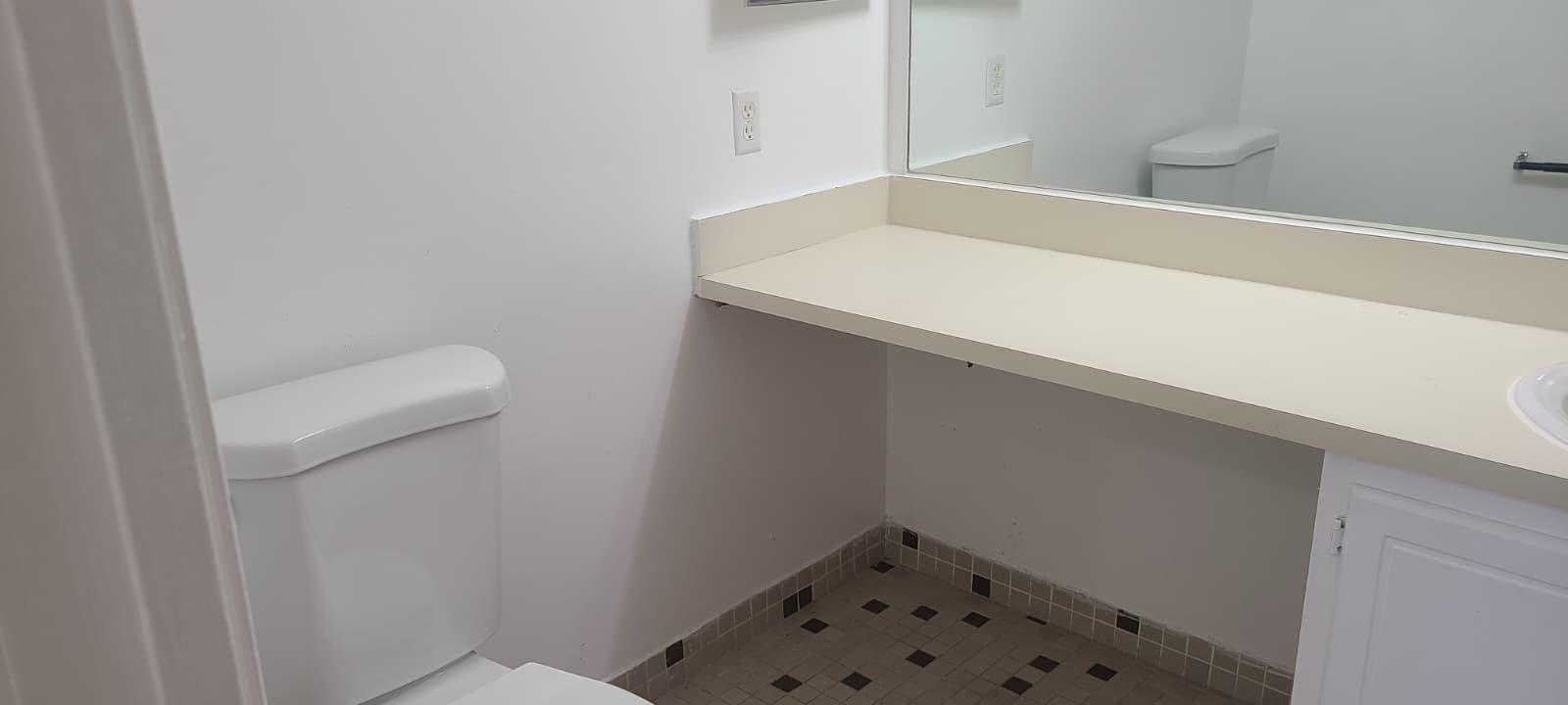 CORAL PLAZA CONDO - Residential Lease