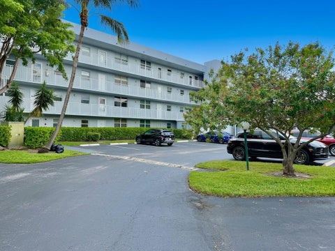 Tiny photo for 114 Royal Pk Drive #3A, Oakland Park, FL 33309 (MLS # B26083117)
