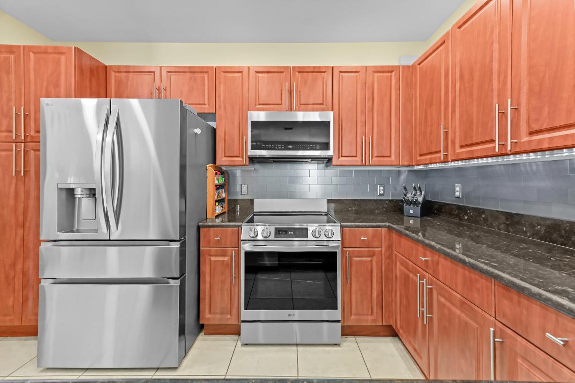 GRAND CYPRESS - Residential