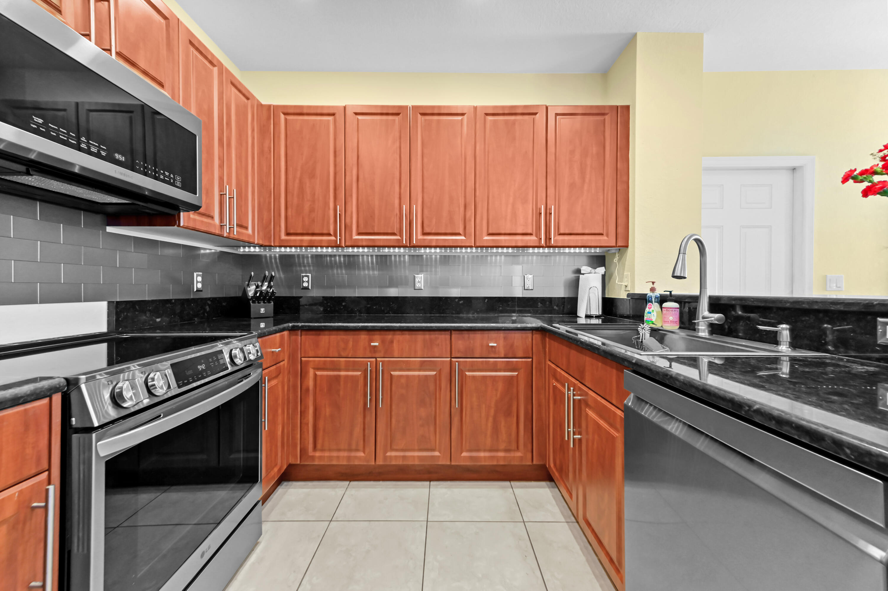 GRAND CYPRESS - Residential