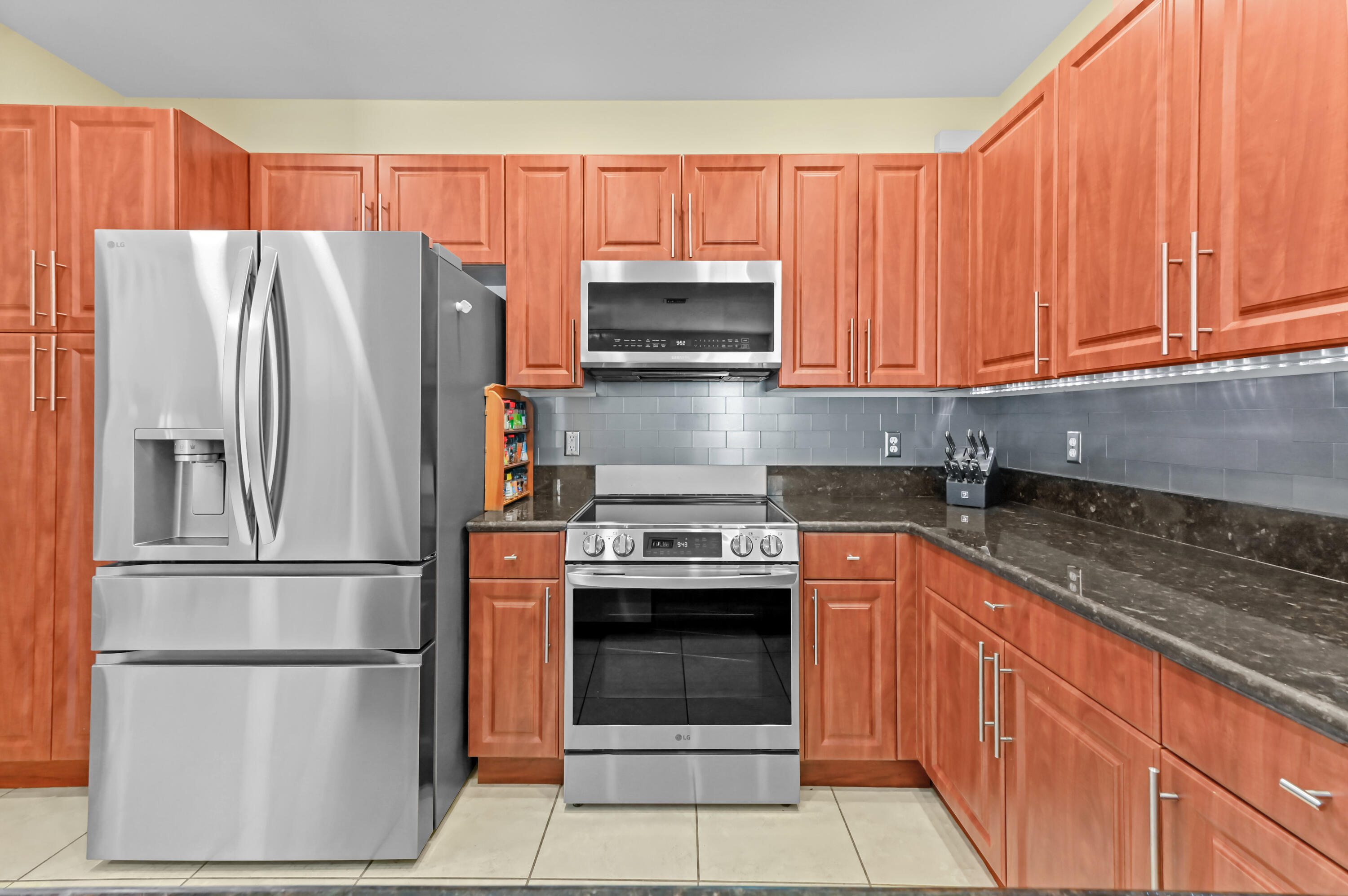 GRAND CYPRESS - Residential