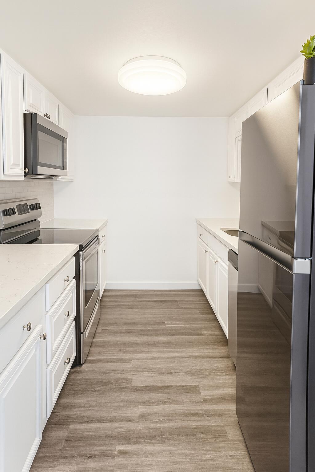 SEASTONE COND APTS - Residential Lease