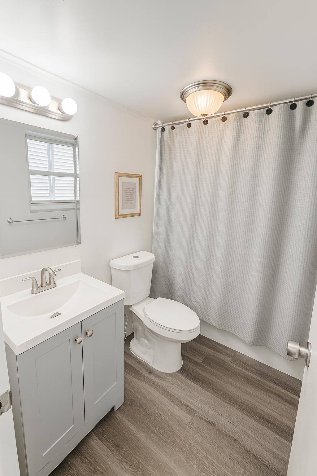 SEASTONE COND APTS - Residential Lease