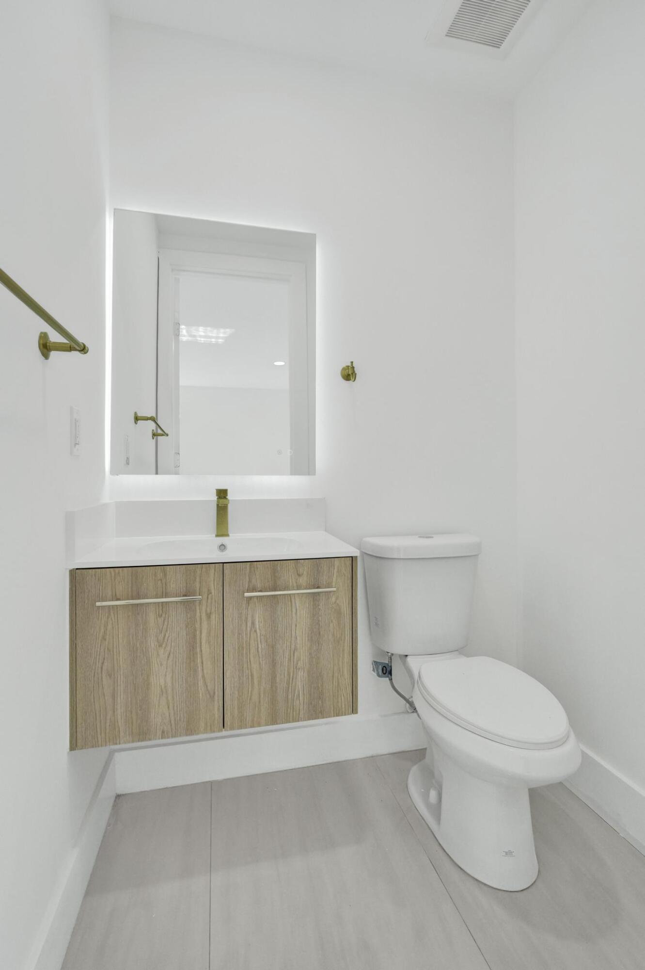 WAVERLY PLACE - Residential Lease