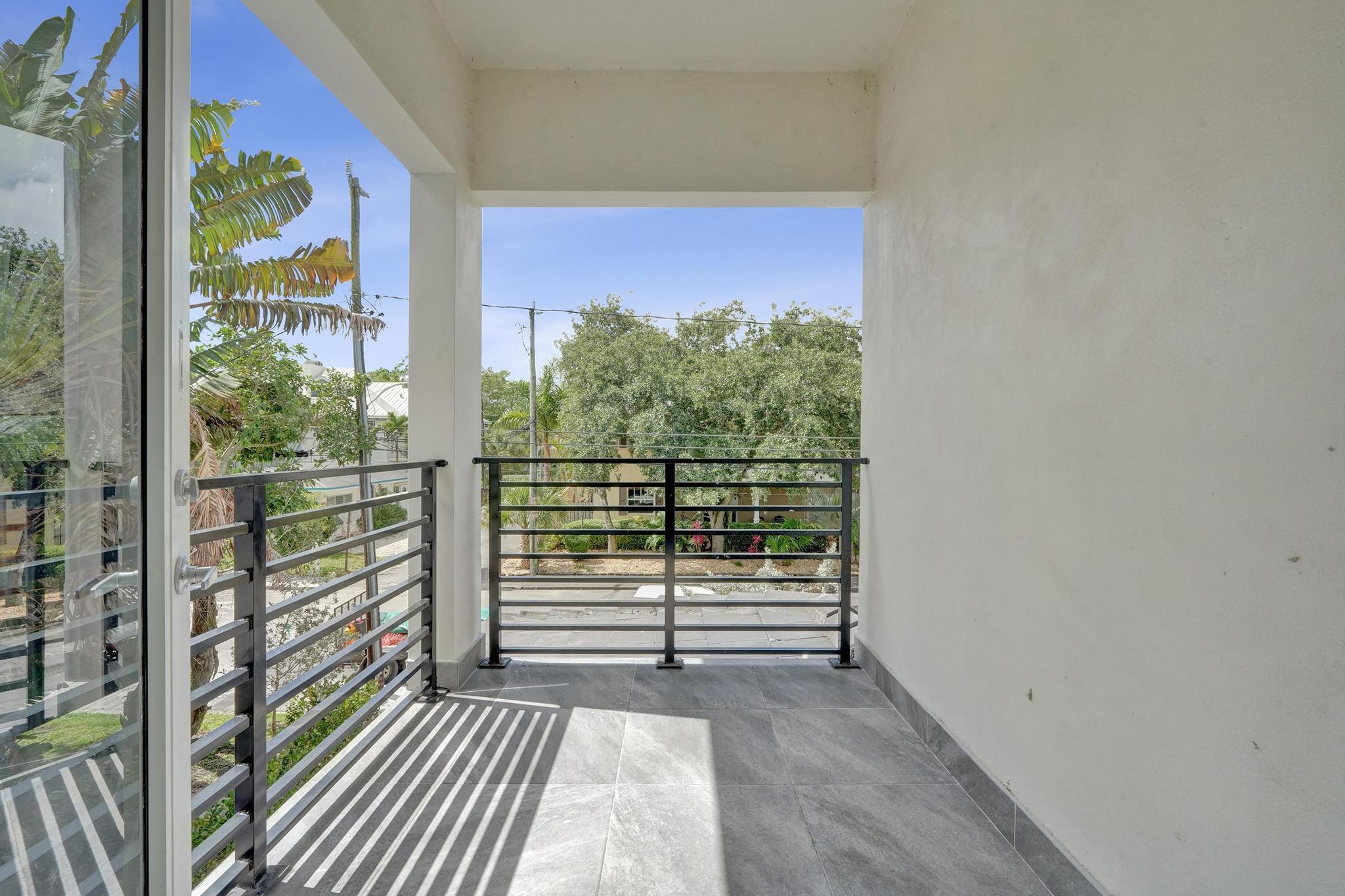 WAVERLY PLACE - Residential Lease