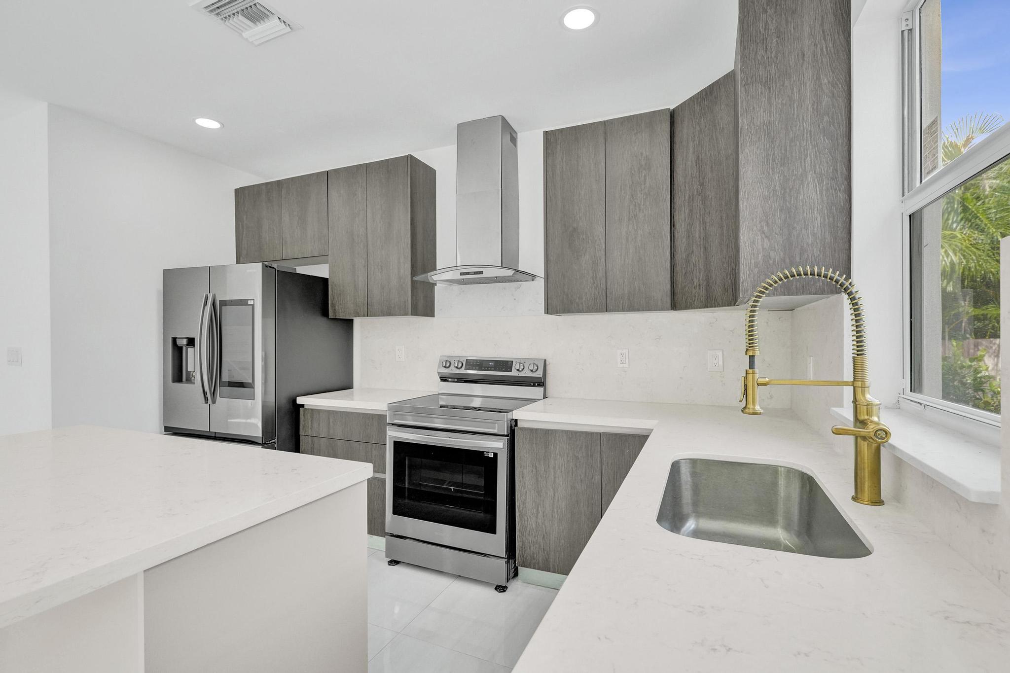 WAVERLY PLACE - Residential Lease