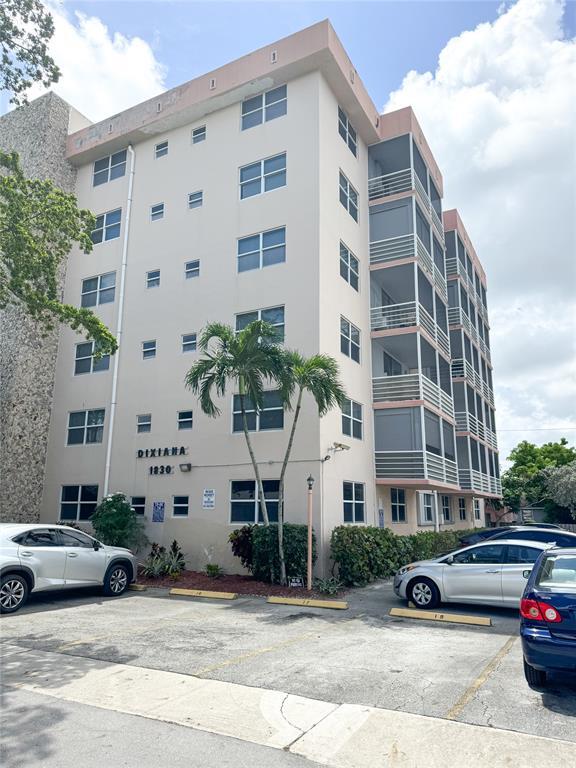 DIXIANA CONDO - Residential