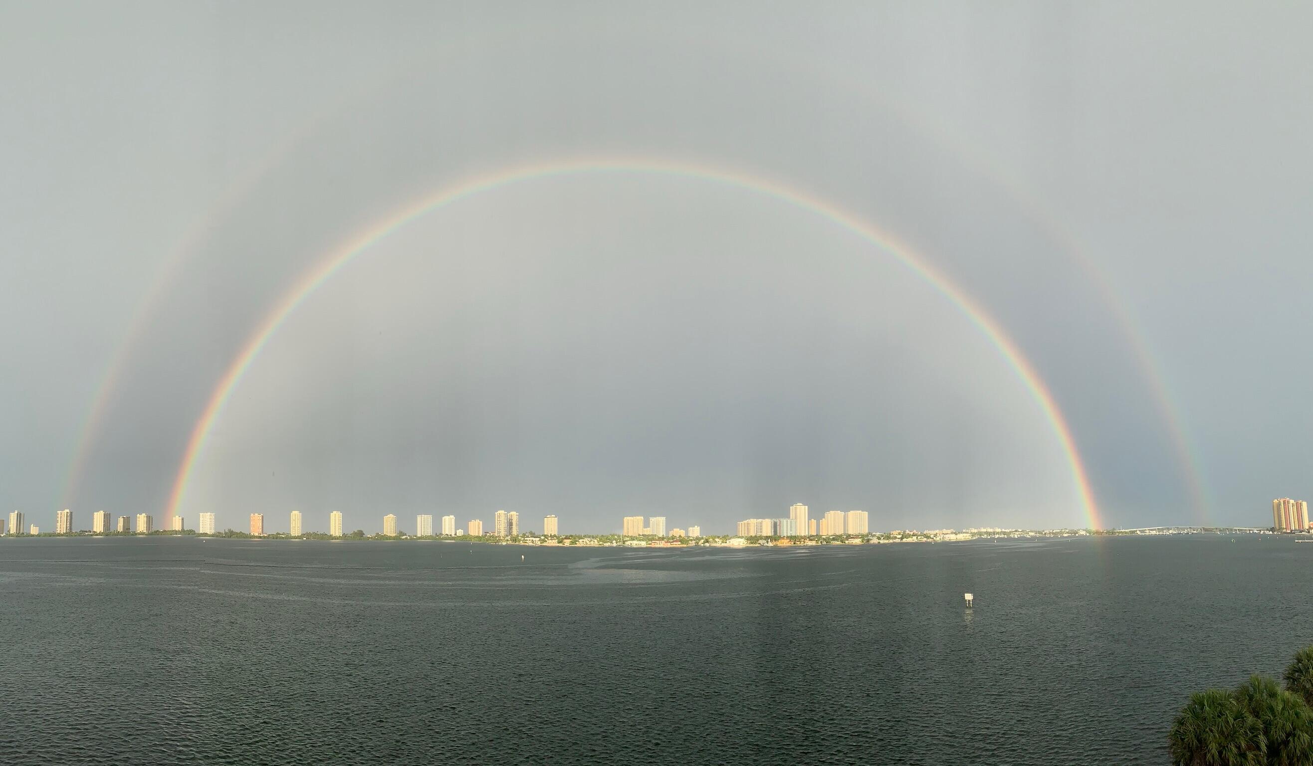 LAKE HARBOUR TOWERS EAST CONDO - Residential