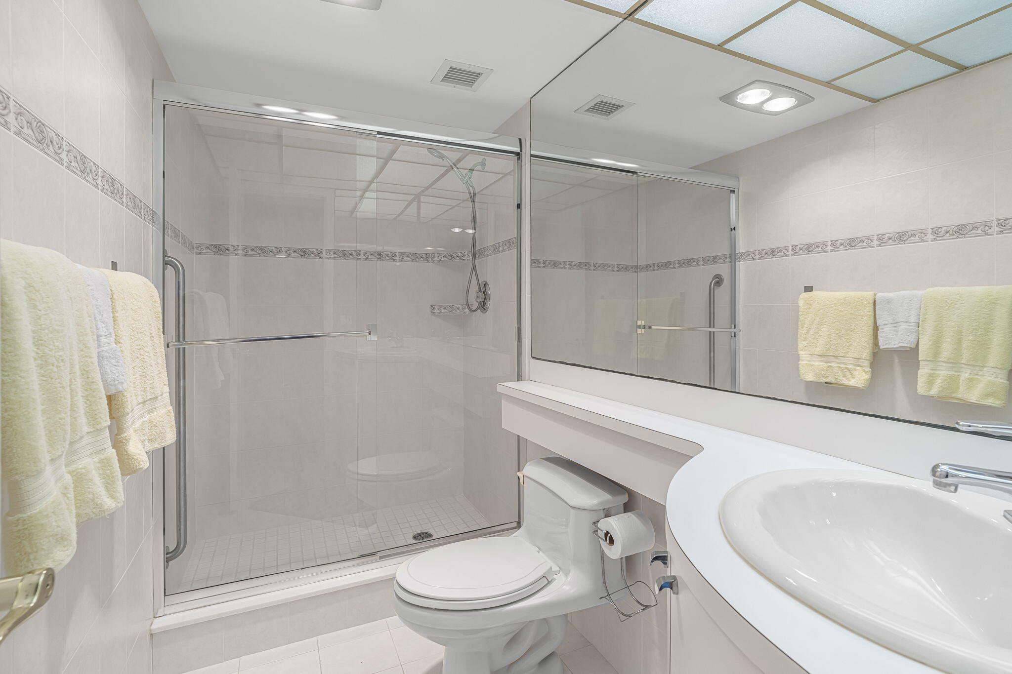 LAKE HARBOUR TOWERS EAST CONDO - Residential