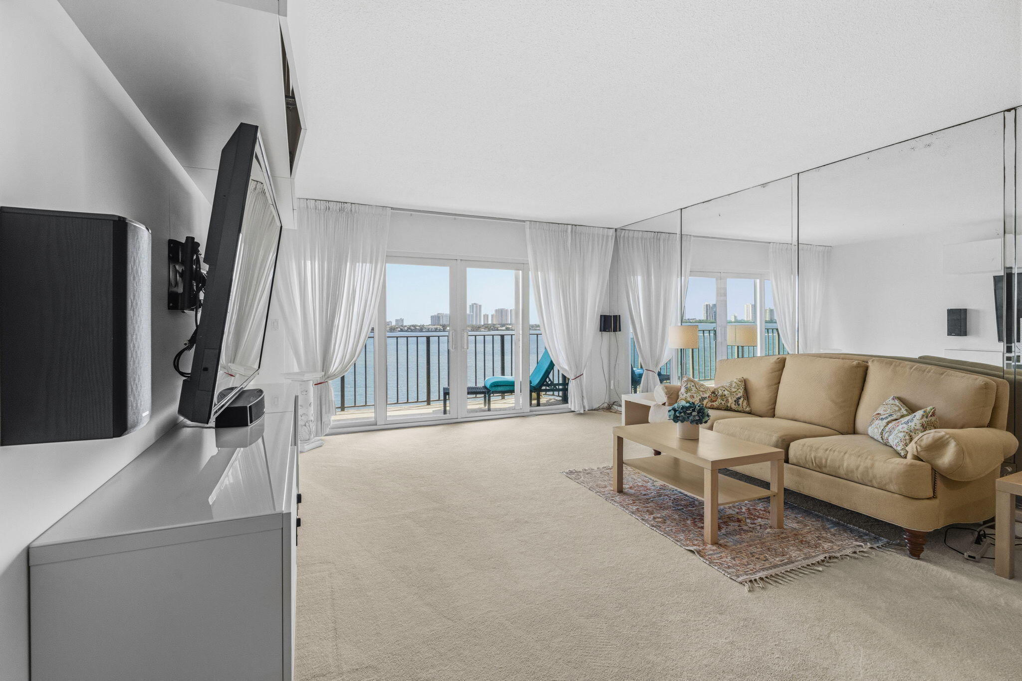 LAKE HARBOUR TOWERS EAST CONDO - Residential