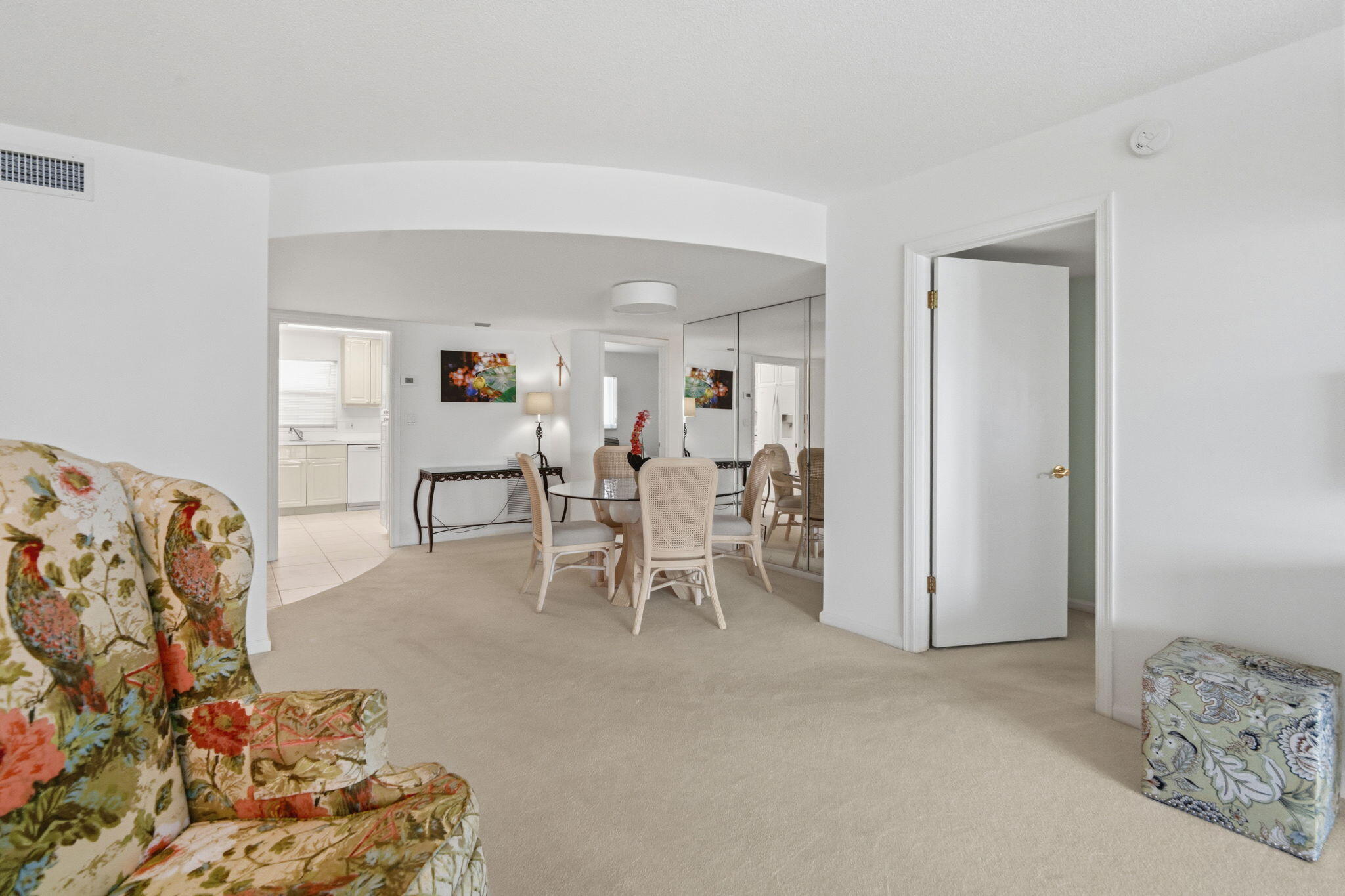 LAKE HARBOUR TOWERS EAST CONDO - Residential