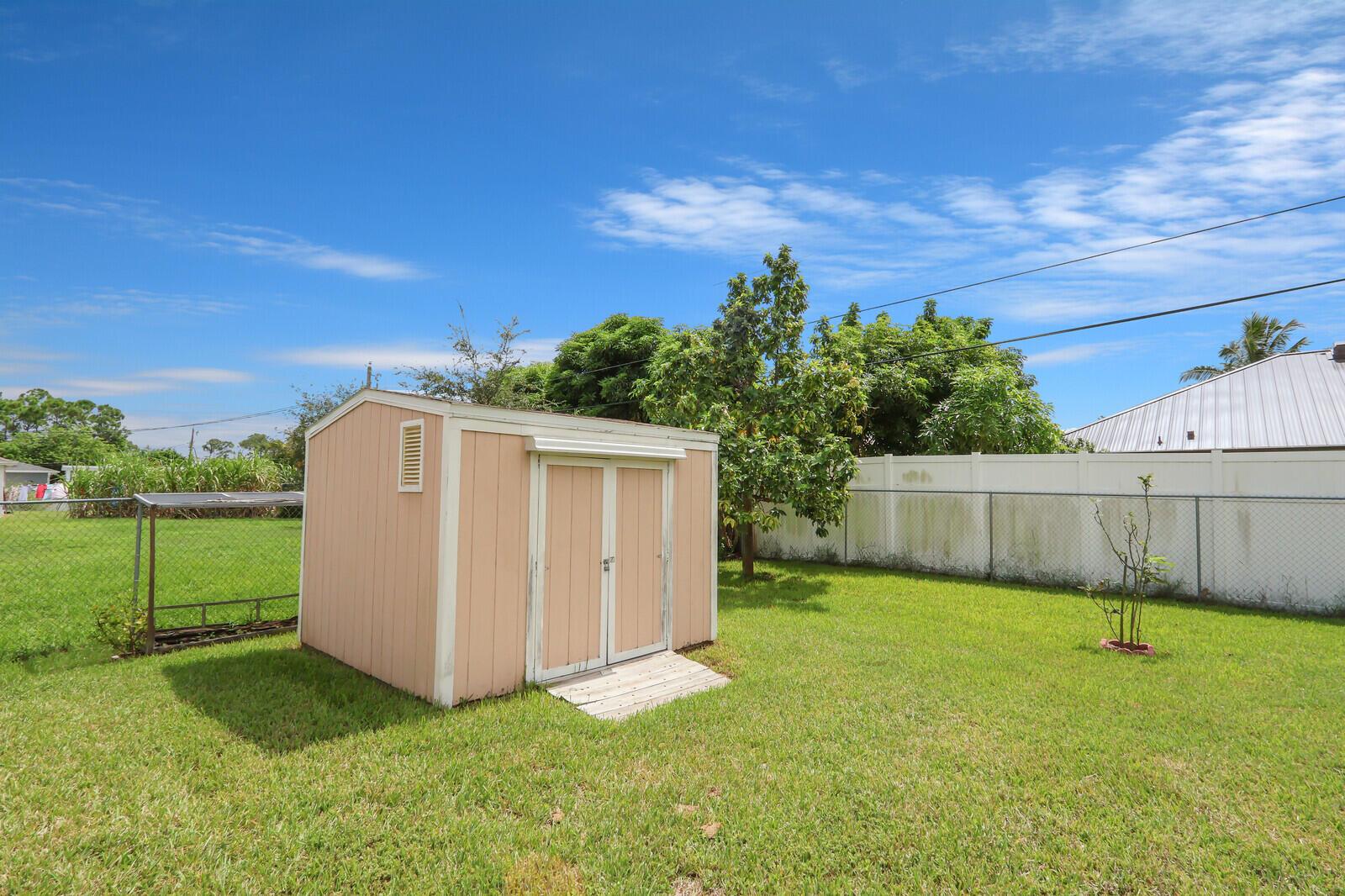 PORT ST LUCIE SECTION 17 - Residential