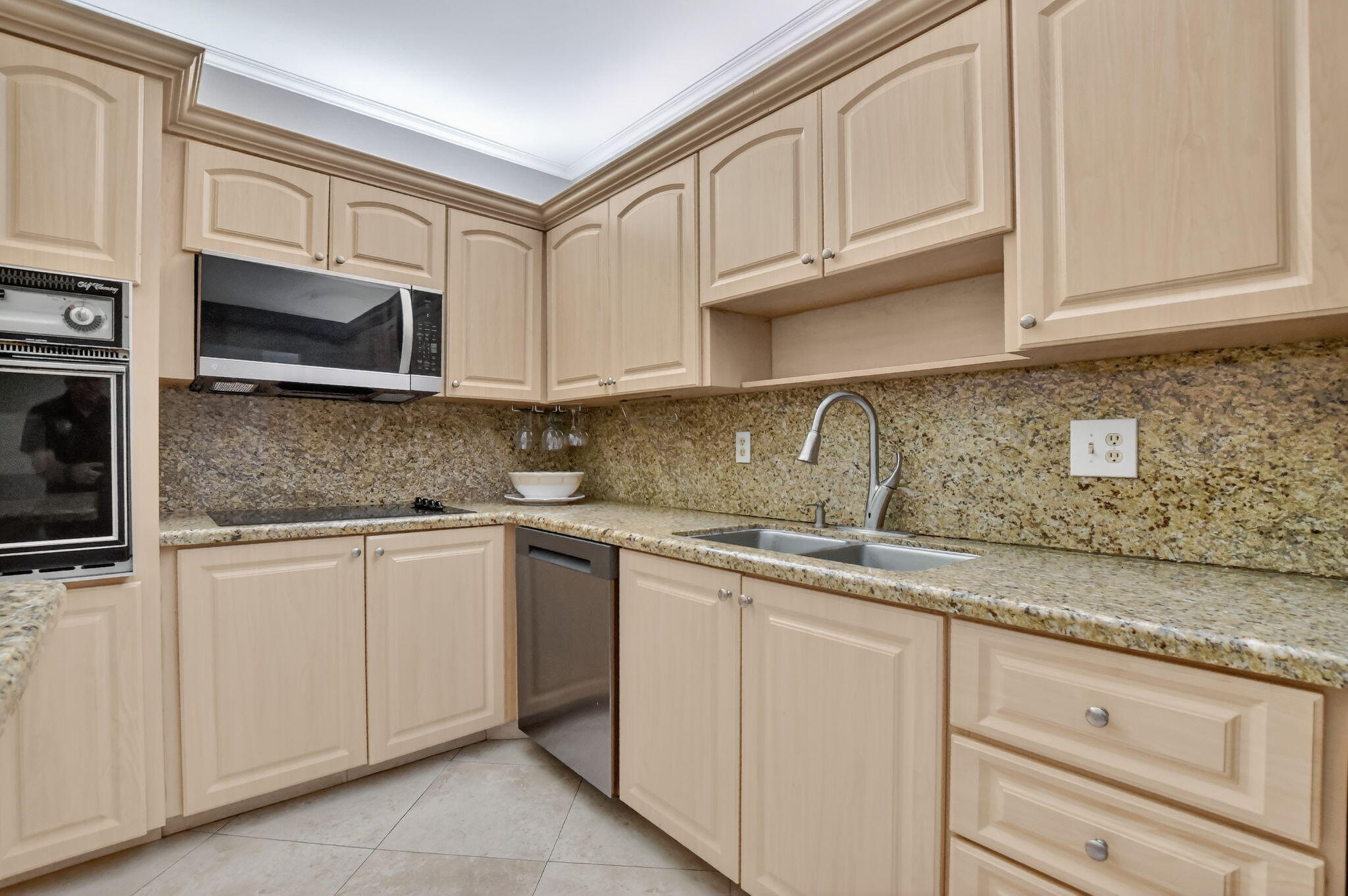 PATRICIAN CONDO - Residential
