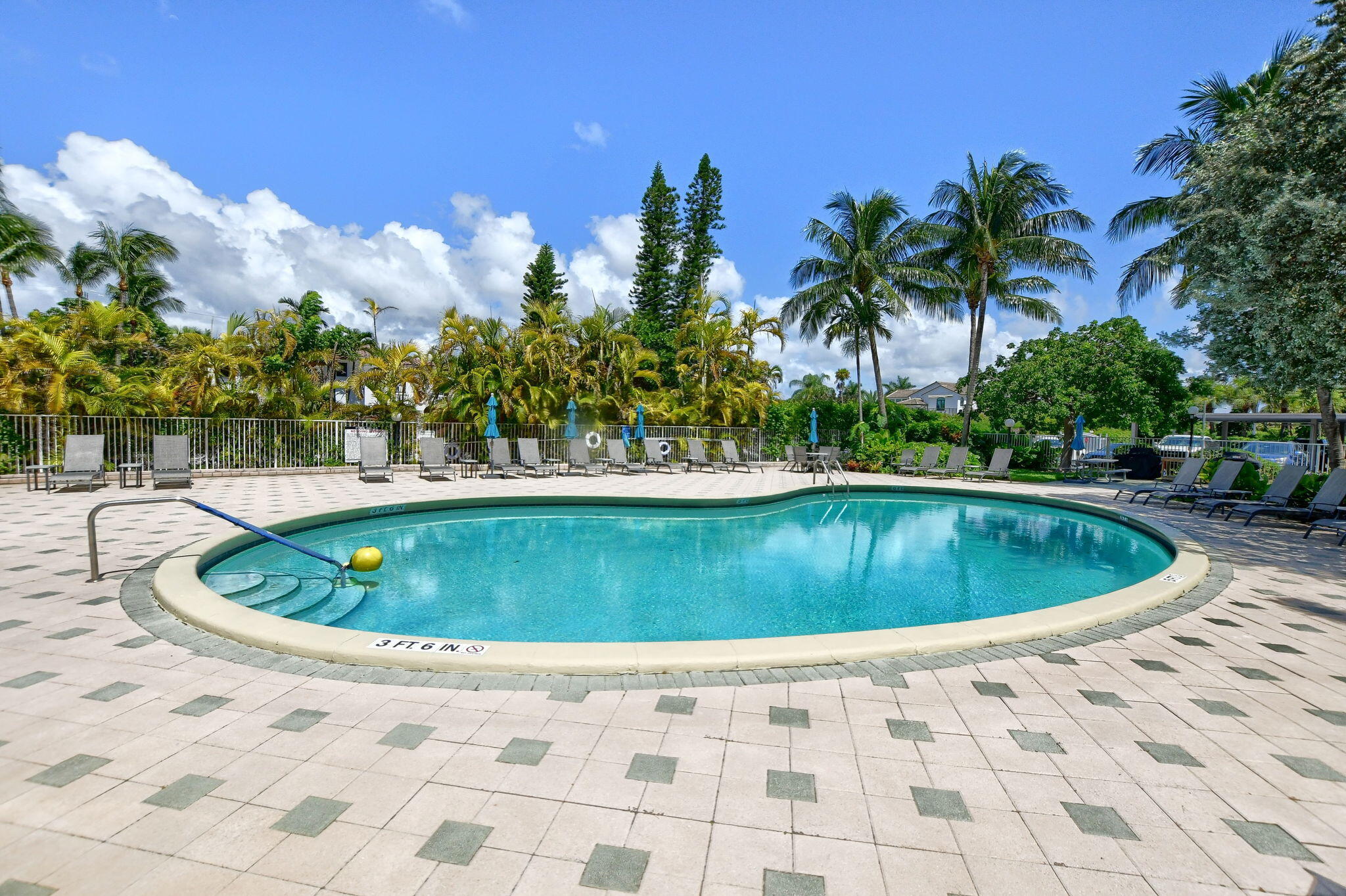 PATRICIAN CONDO - Residential