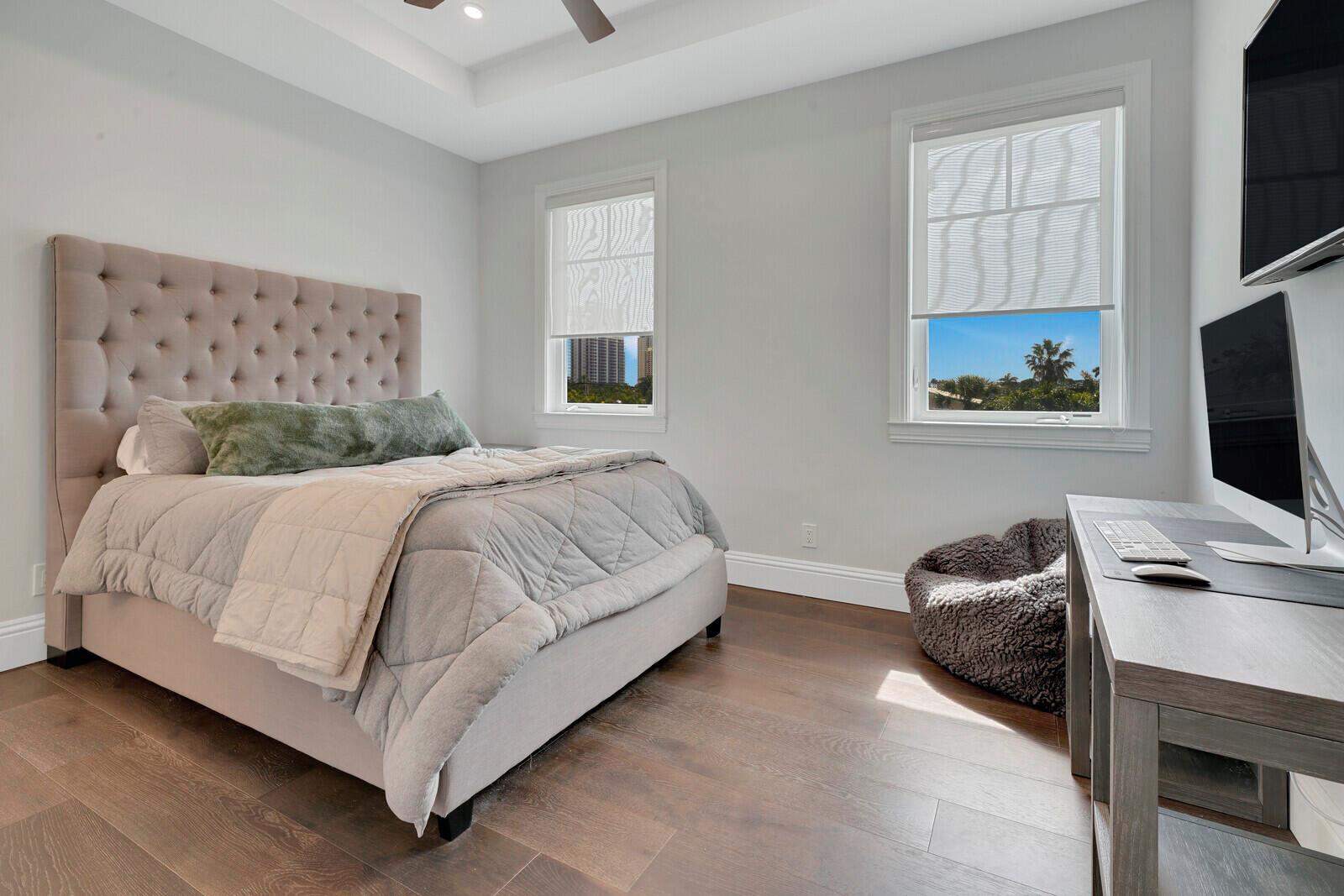 PALM BEACH ISLES 1 - Residential