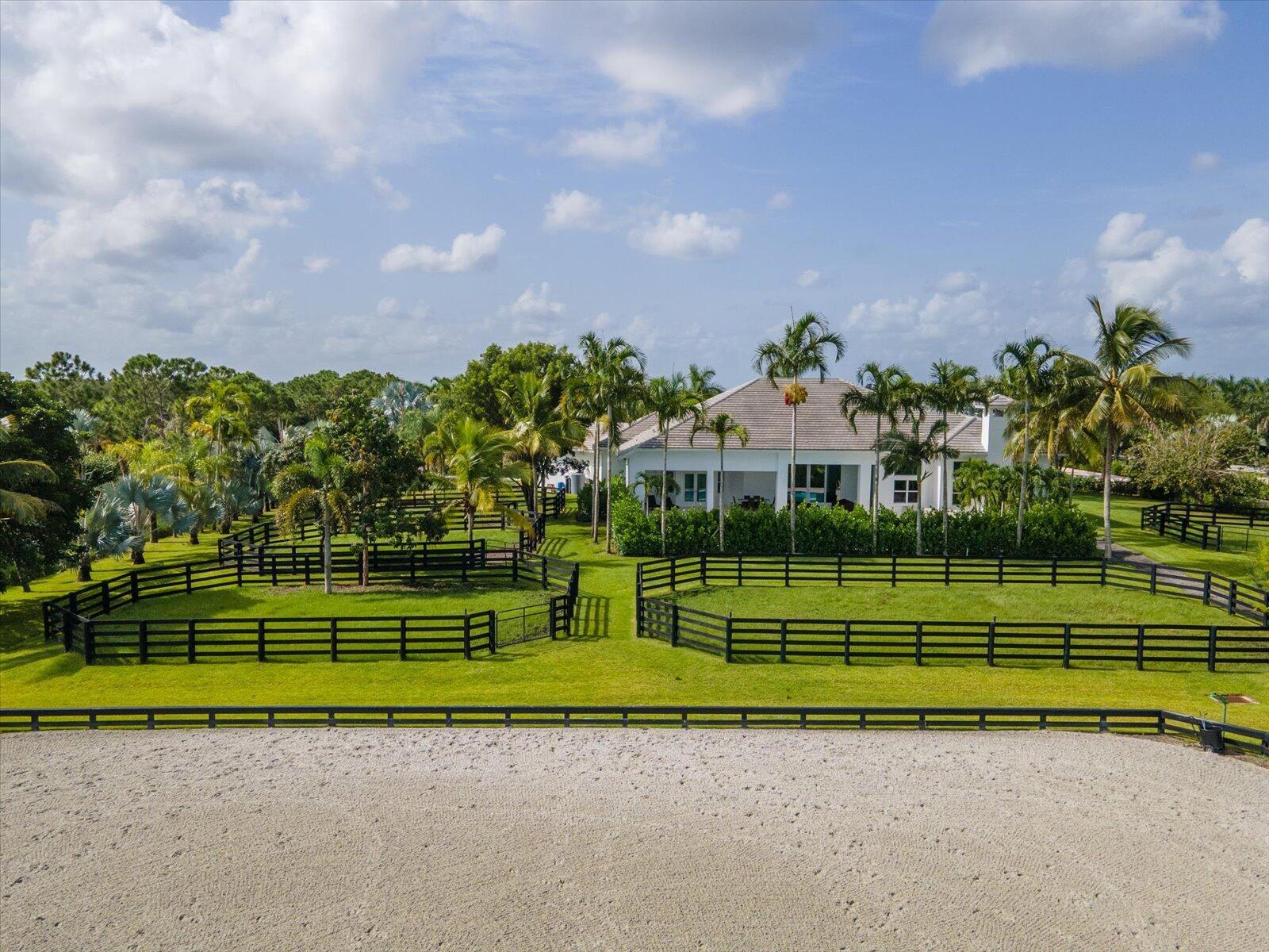 PALM BEACH POINT - Residential