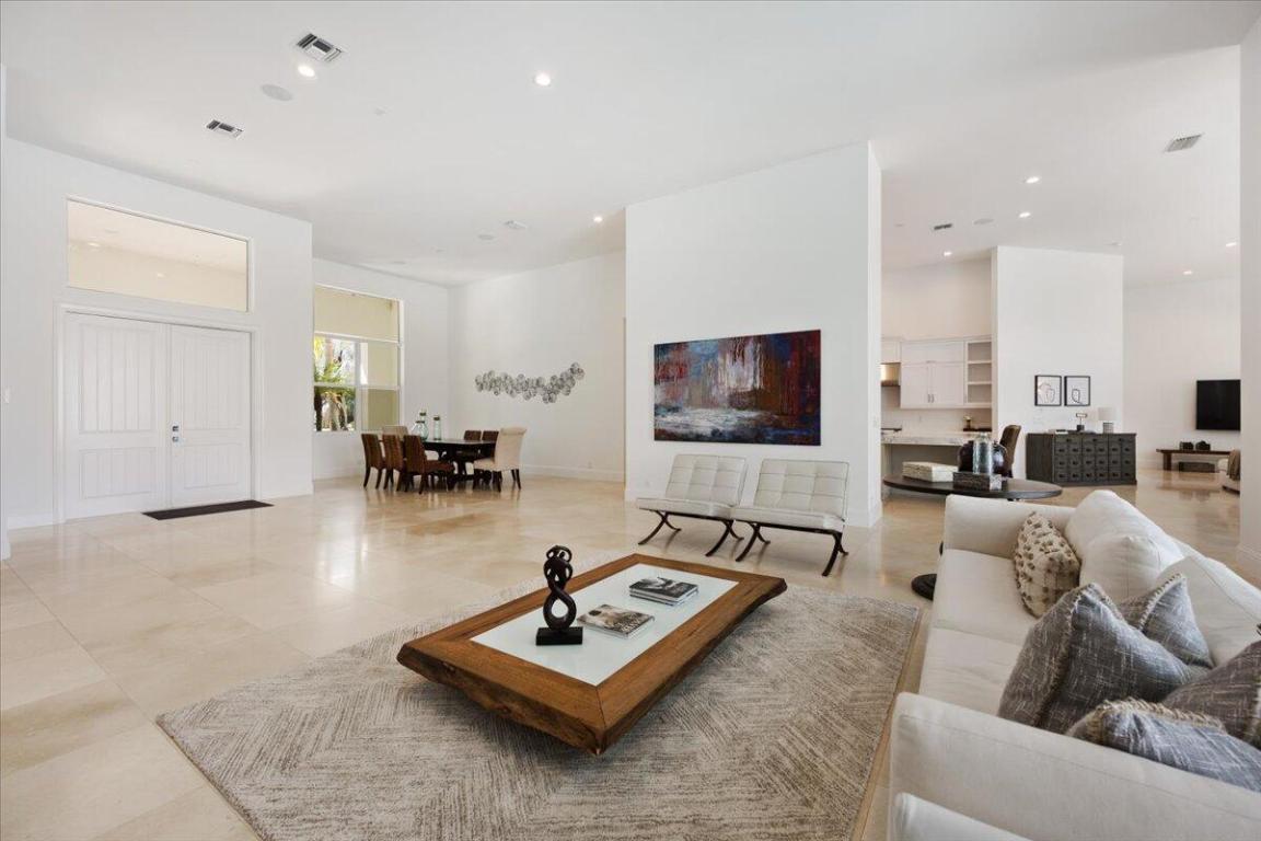 15691 Sunnyland Lane