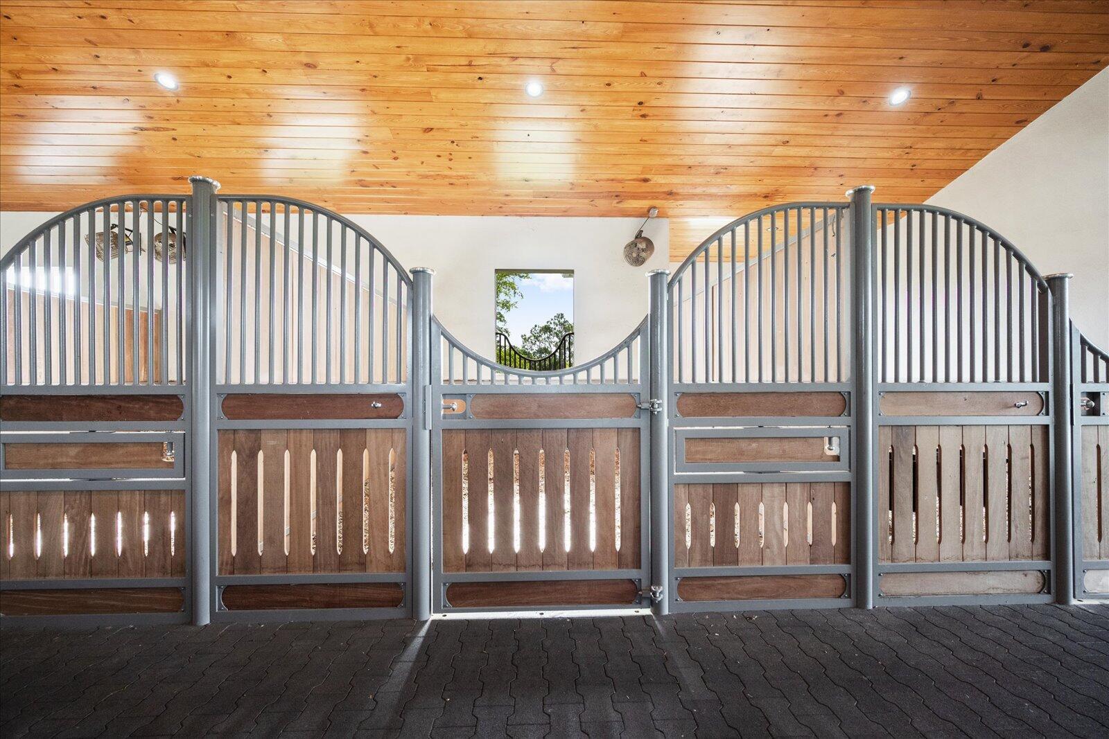 PALM BEACH POINT - Residential