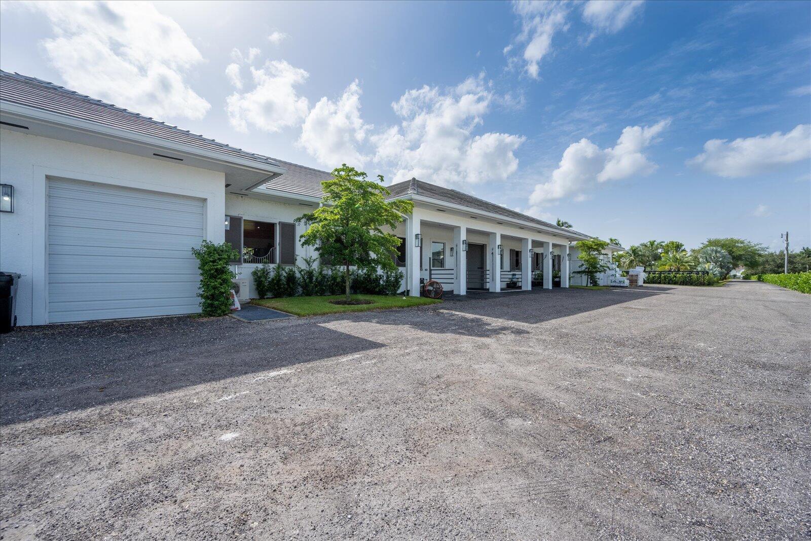 PALM BEACH POINT - Residential