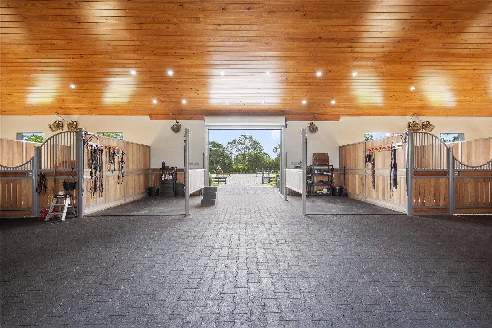 PALM BEACH POINT - Residential