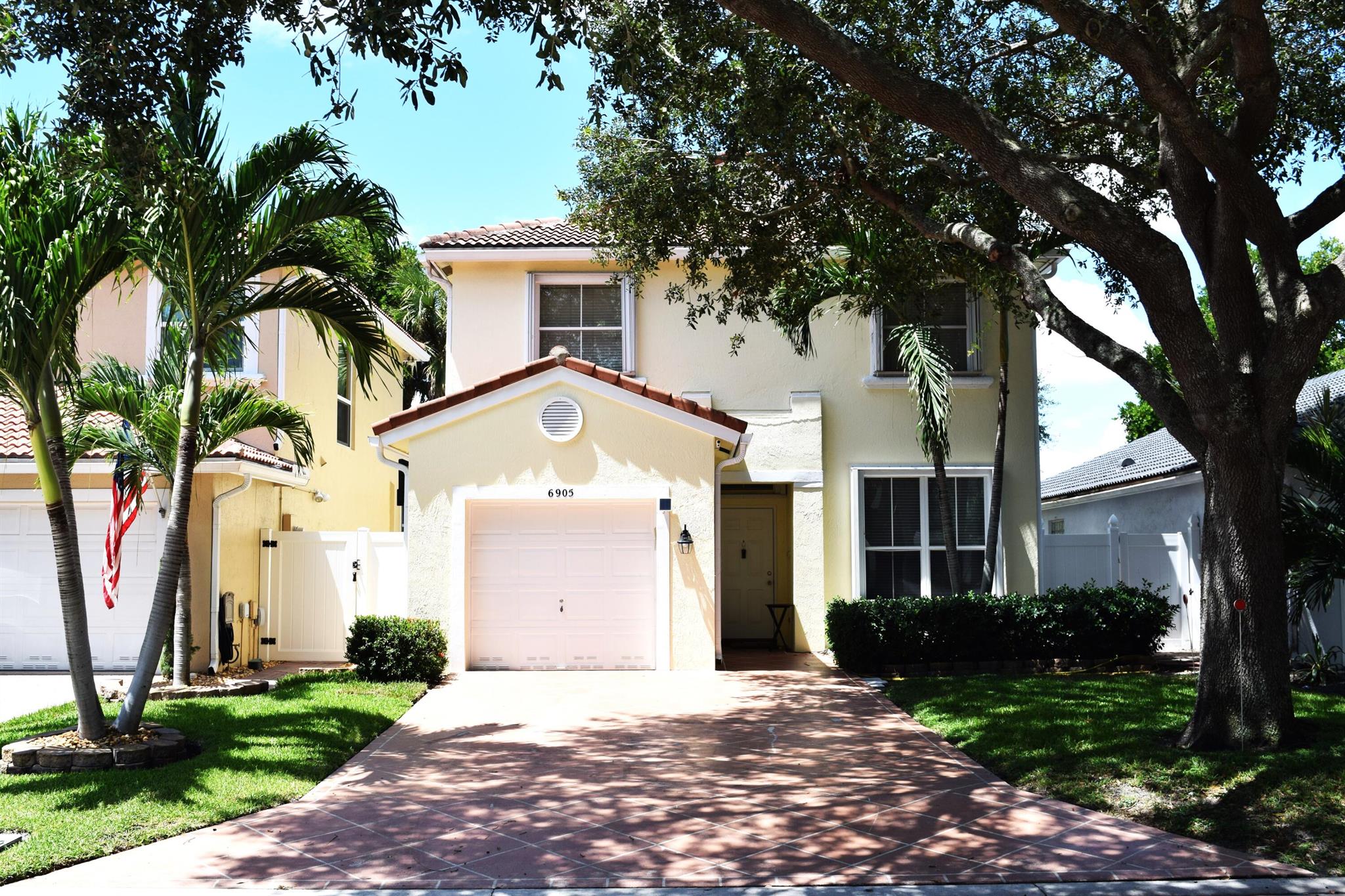 Welcome to this beautiful two-story home, offering 3 spacious bedrooms and 2.5 bathrooms,1 car garage ,perfect for families .Nestled in a desirable neighborhood, this house blends modern living with, comfort, and resort style living. With multiple gated entrances,