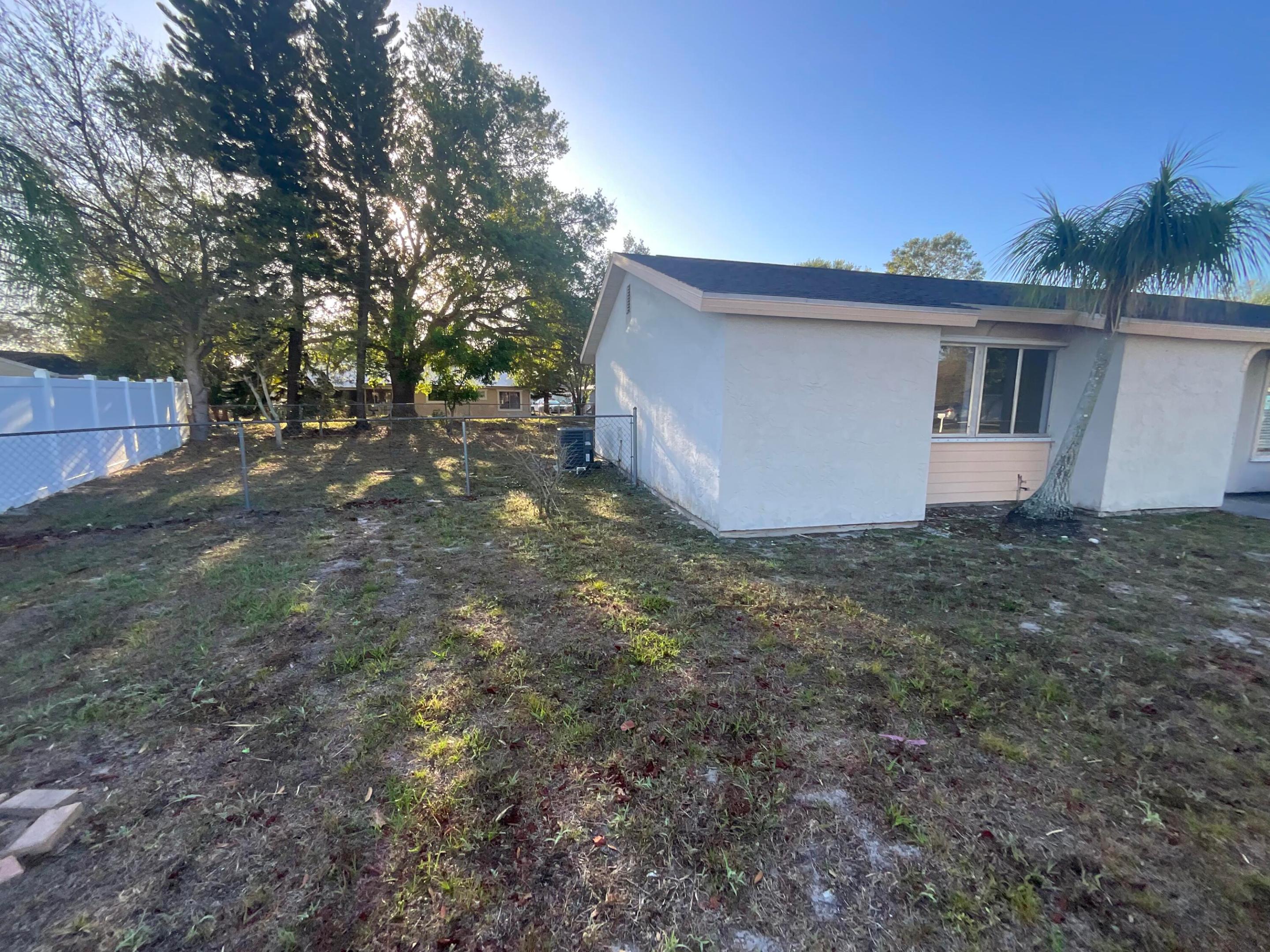 PORT ST LUCIE SECTION 42 1ST REPLAT - Residential