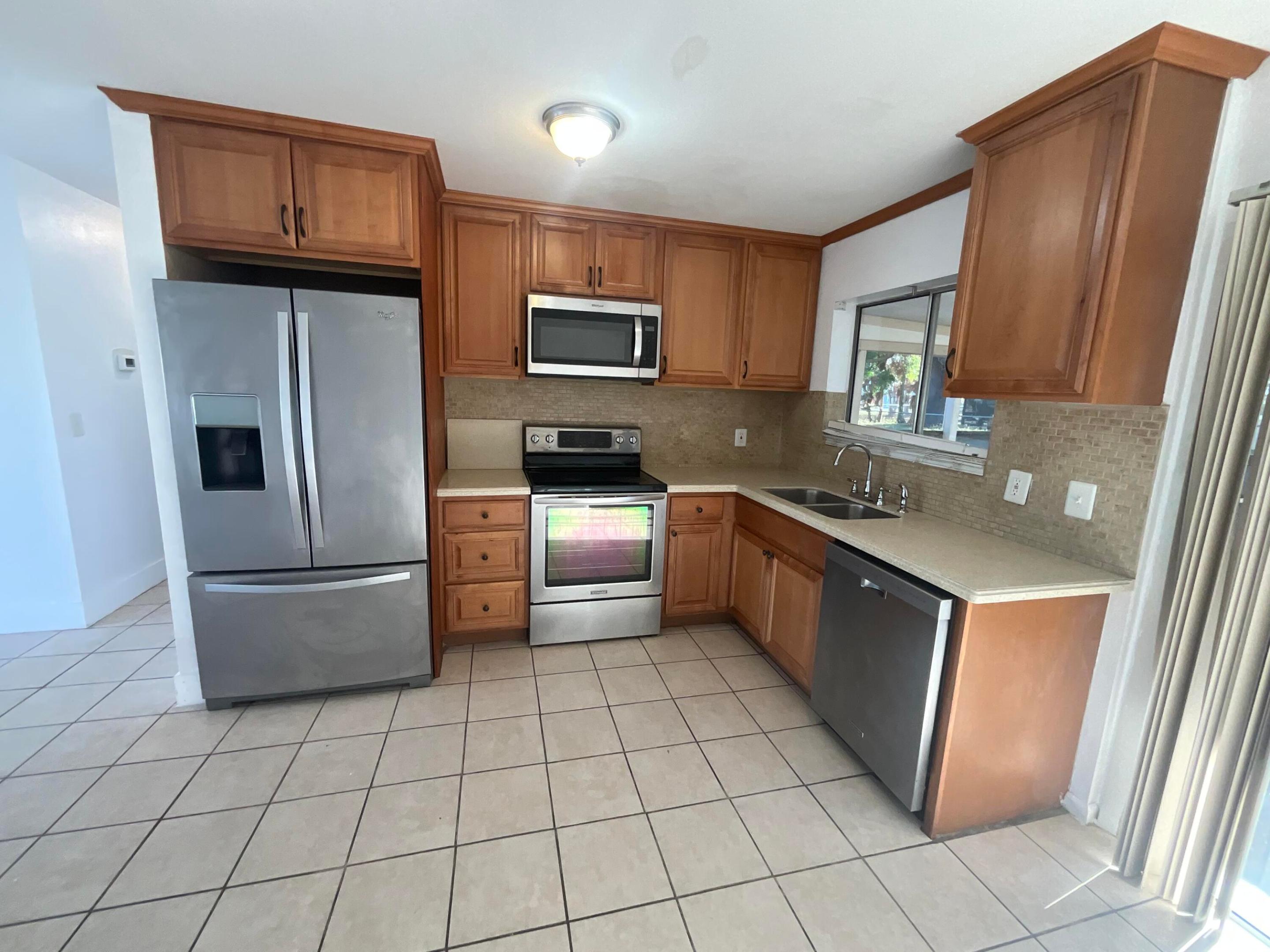 PORT ST LUCIE SECTION 42 1ST REPLAT - Residential