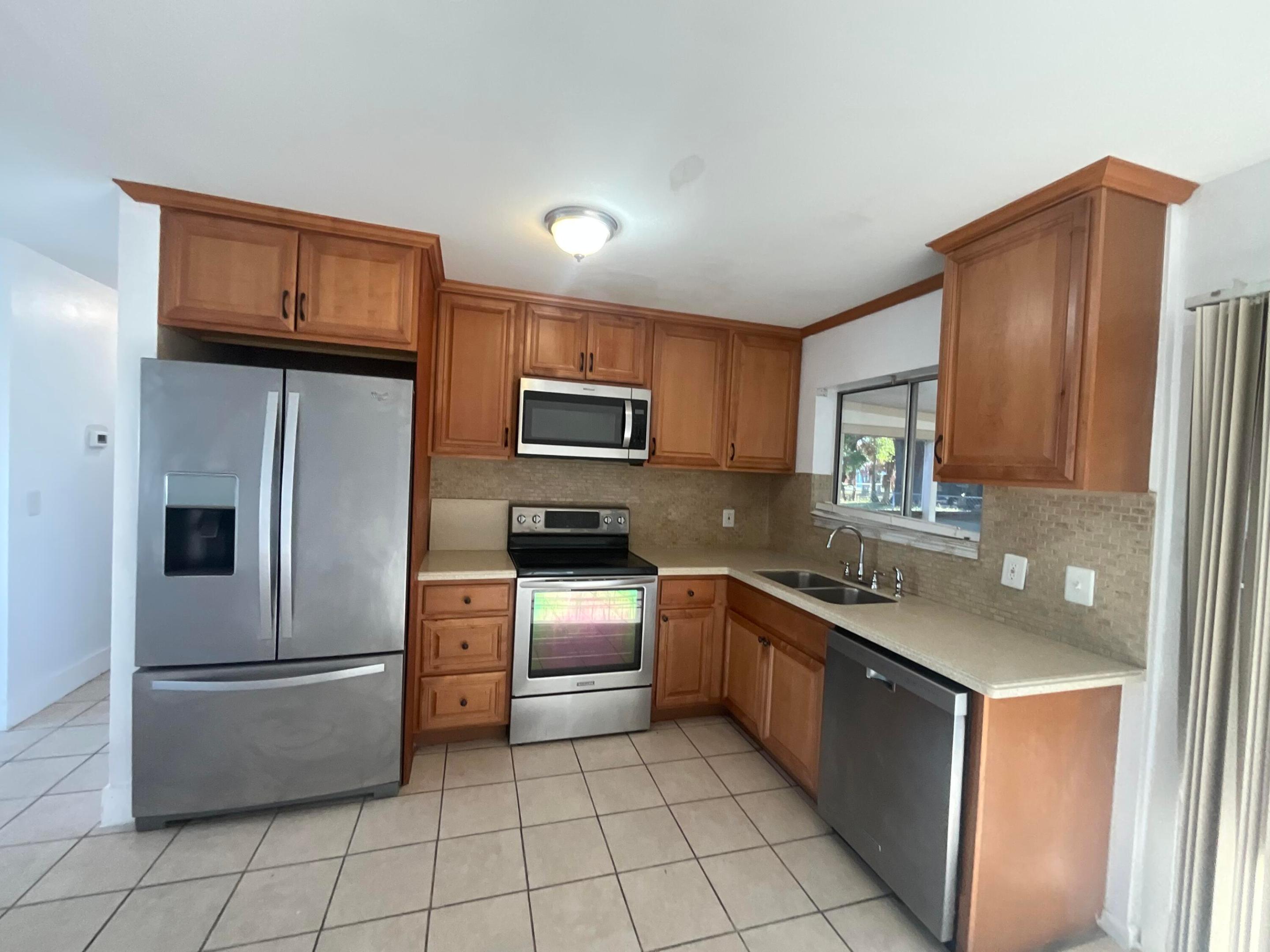 PORT ST LUCIE SECTION 42 1ST REPLAT - Residential