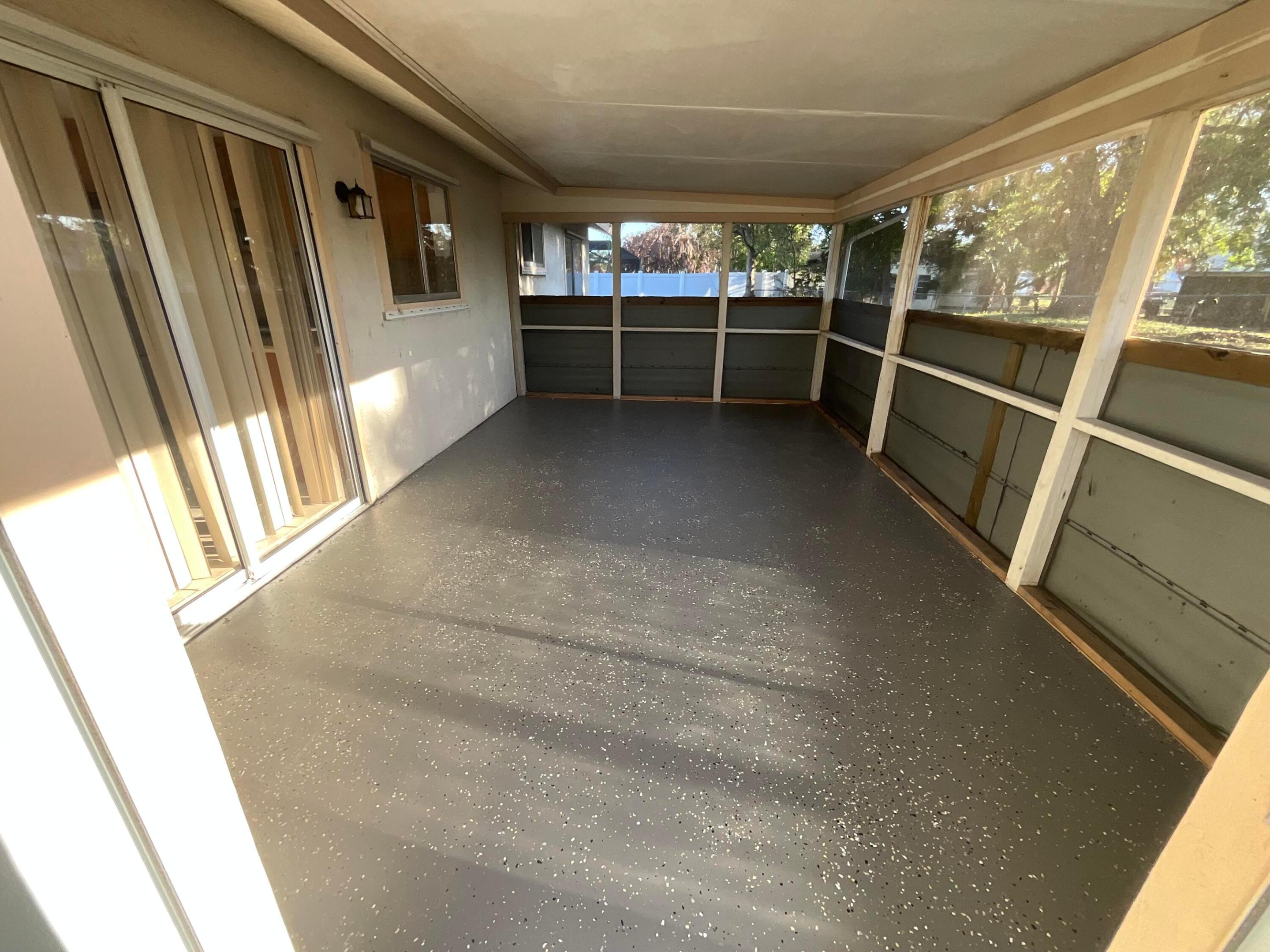 PORT ST LUCIE SECTION 42 1ST REPLAT - Residential